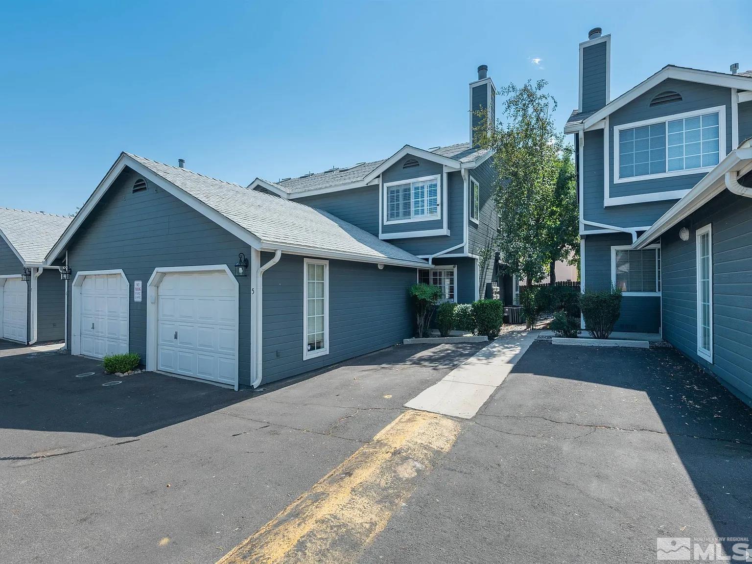 More Details about MLS # 250002528 : 2650 PLUMAS STREET#5
