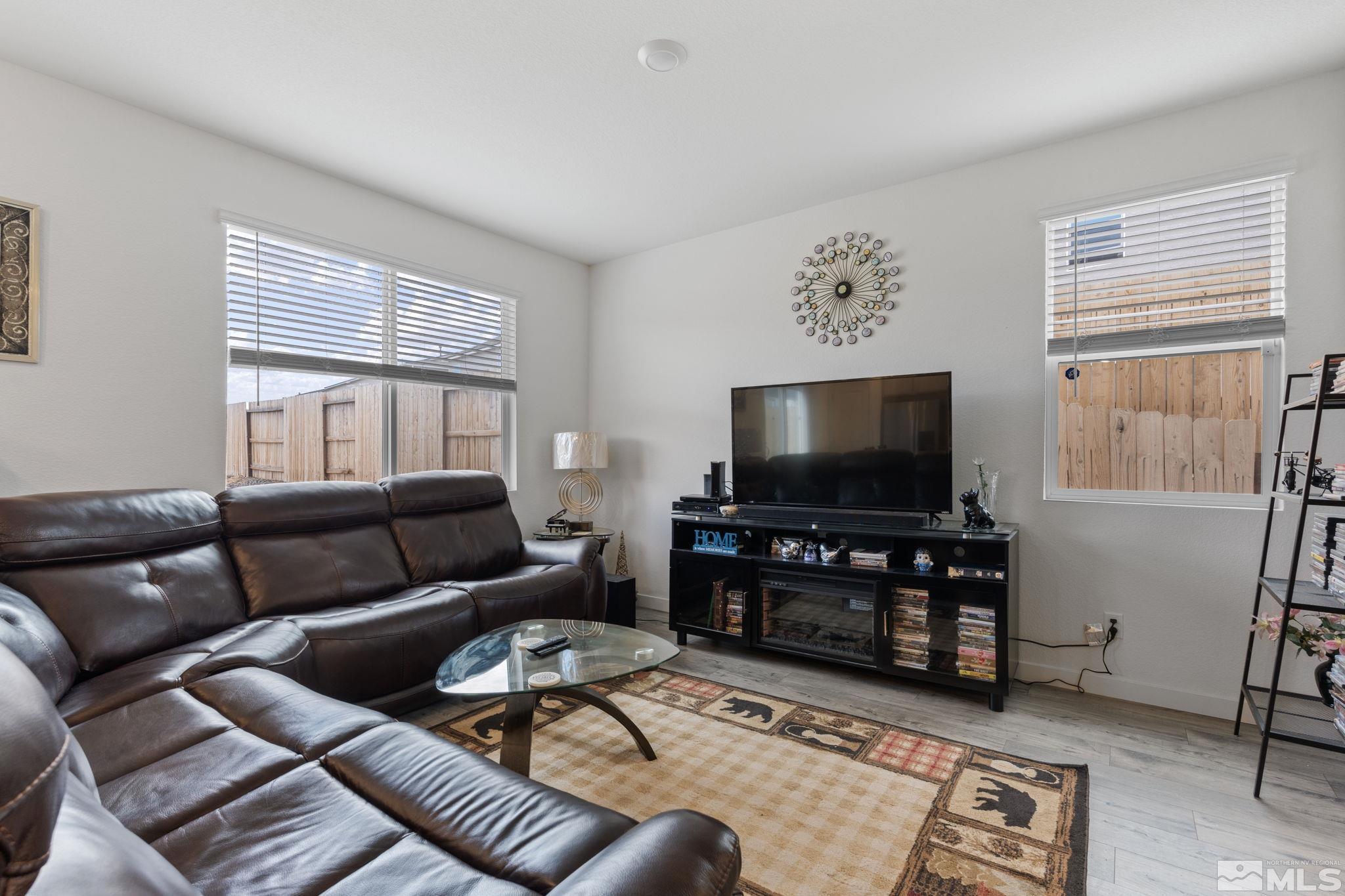 Photo #3: 250002568 Listing 
