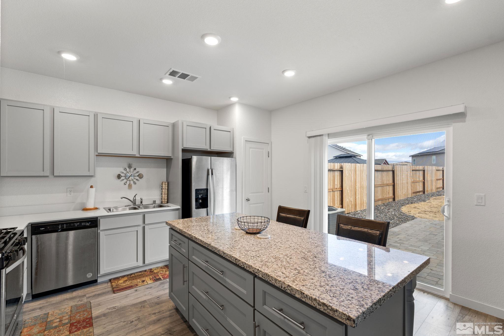 Photo #5: 250002568 Listing 