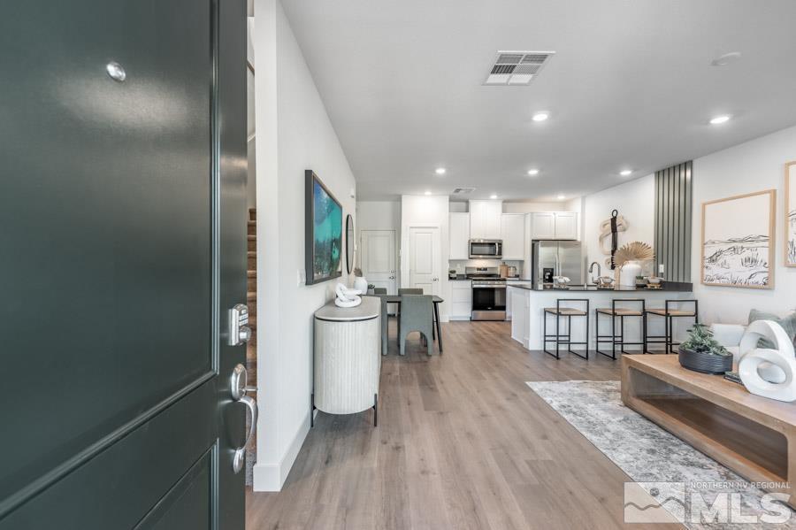 Photo #3: 250002757 Listing 