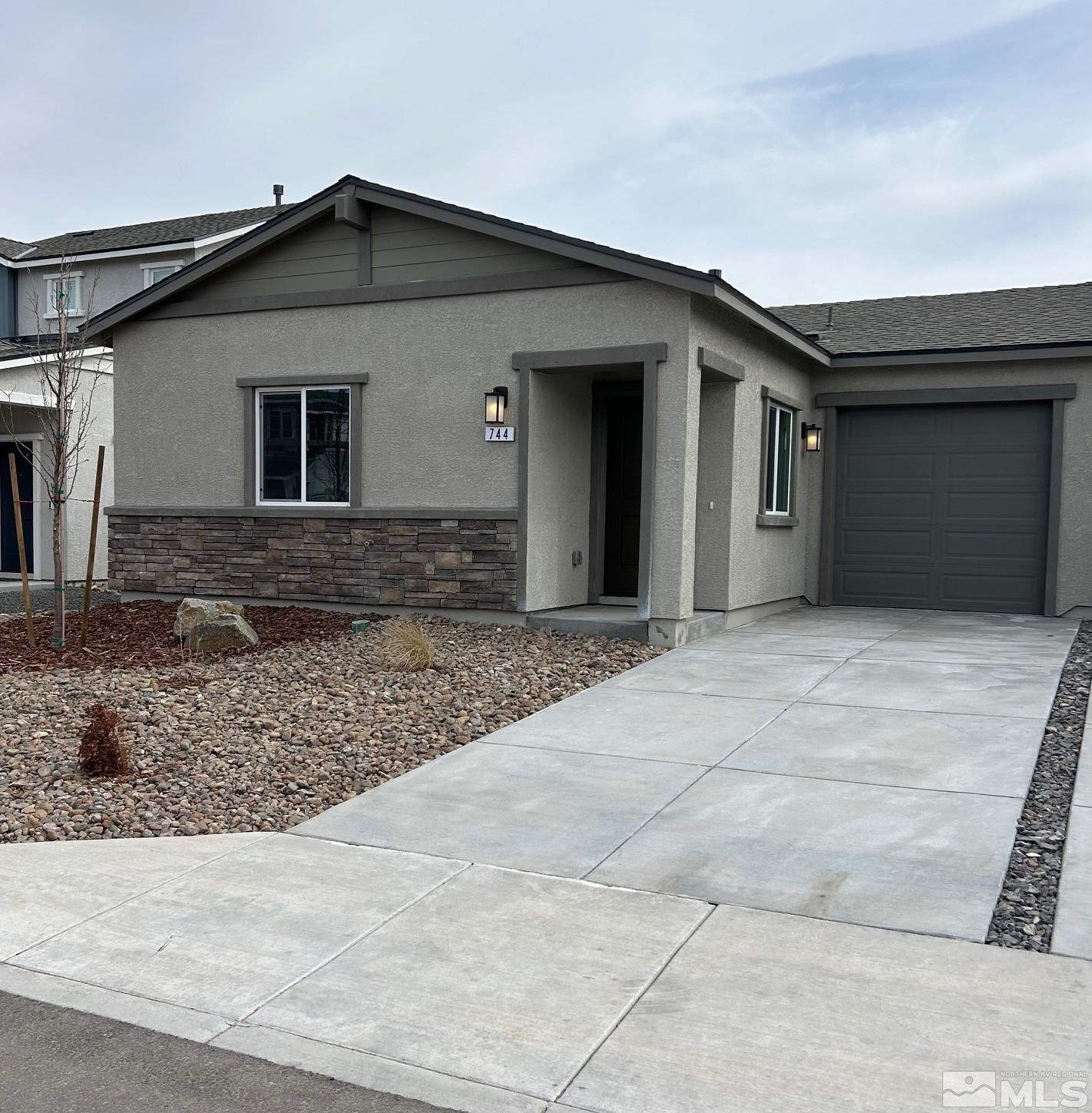 More Details about MLS # 250002999 : 744 HAMILTON PARK COURT#Lot #62