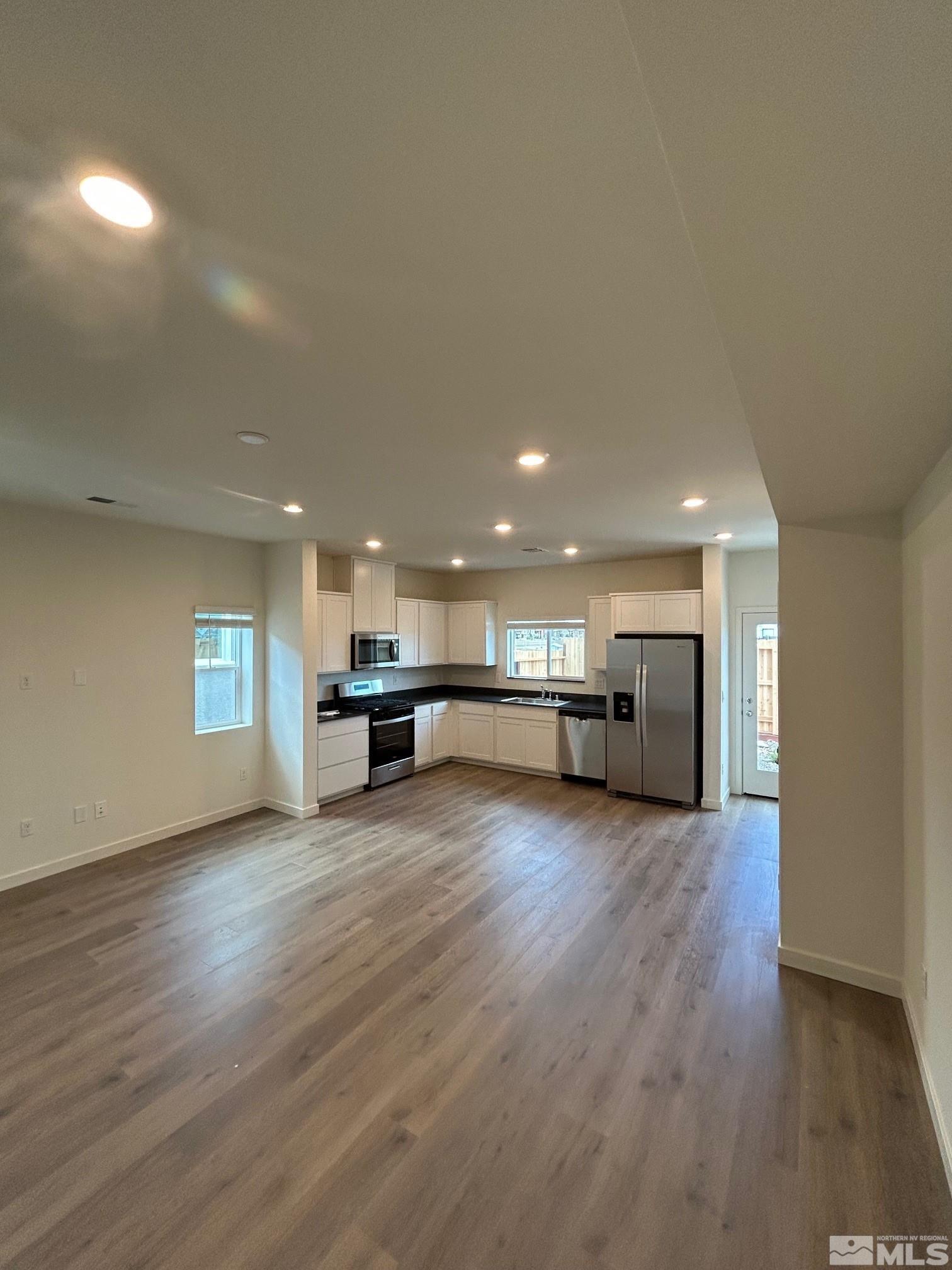 Photo #4: 250003076 Listing 