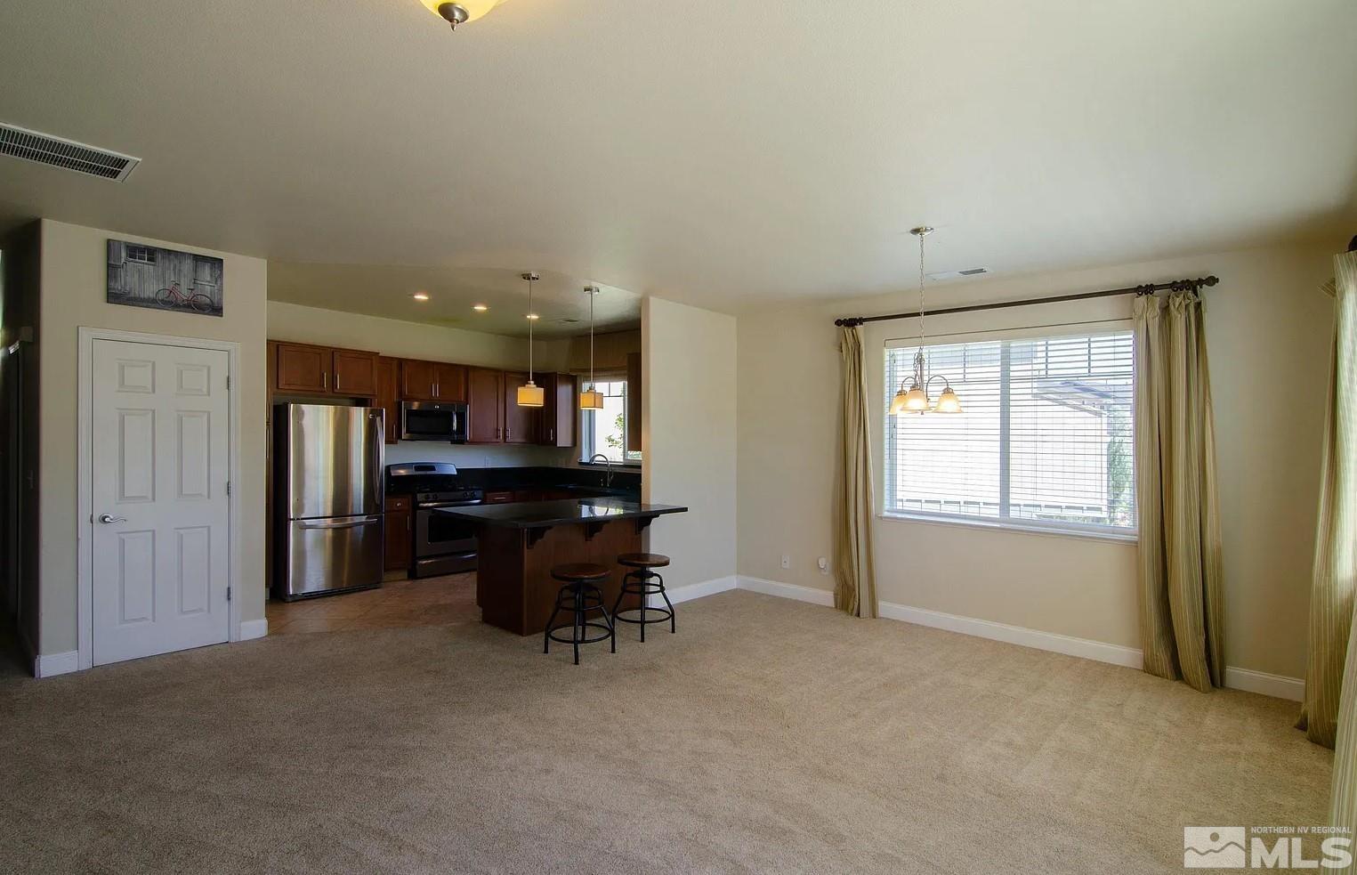 Photo #5: 250003356 Listing: Photo #5