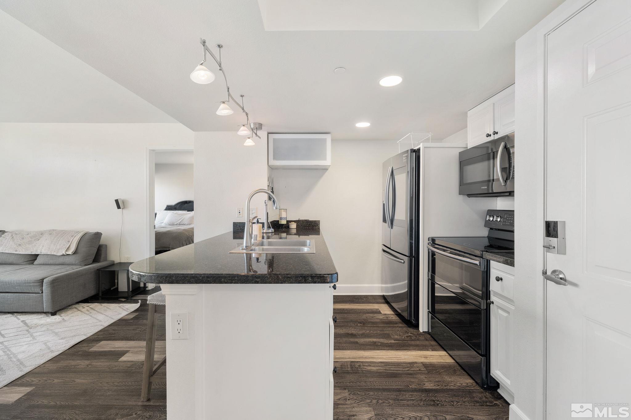 Photo #3: 250003363 Listing 
