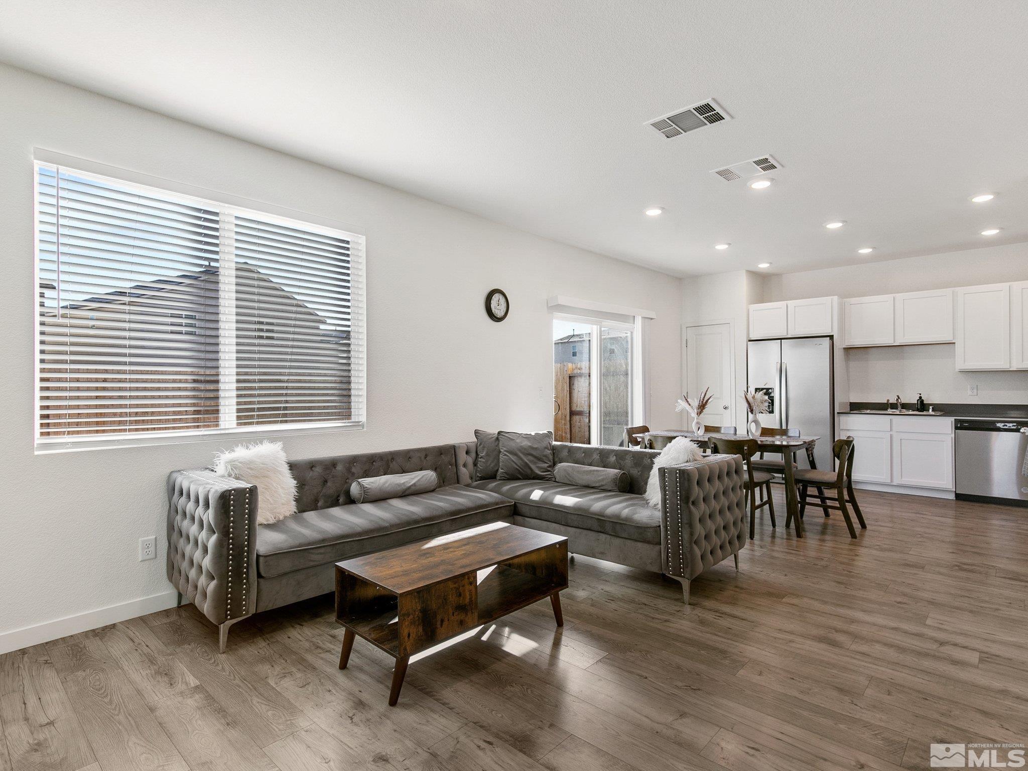 Photo #6: 250003521 Listing 
