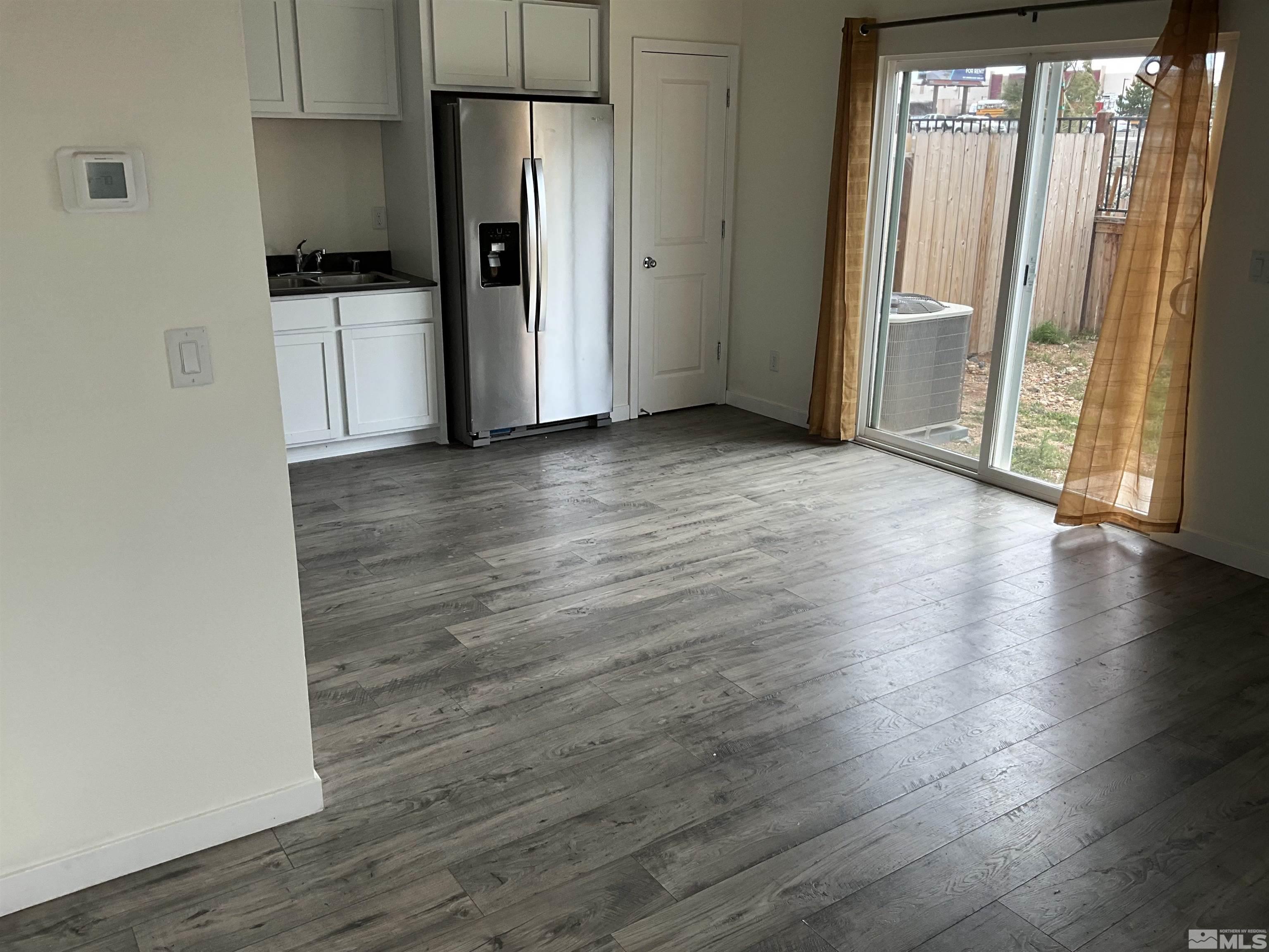 Photo #2: 250003657 Listing 