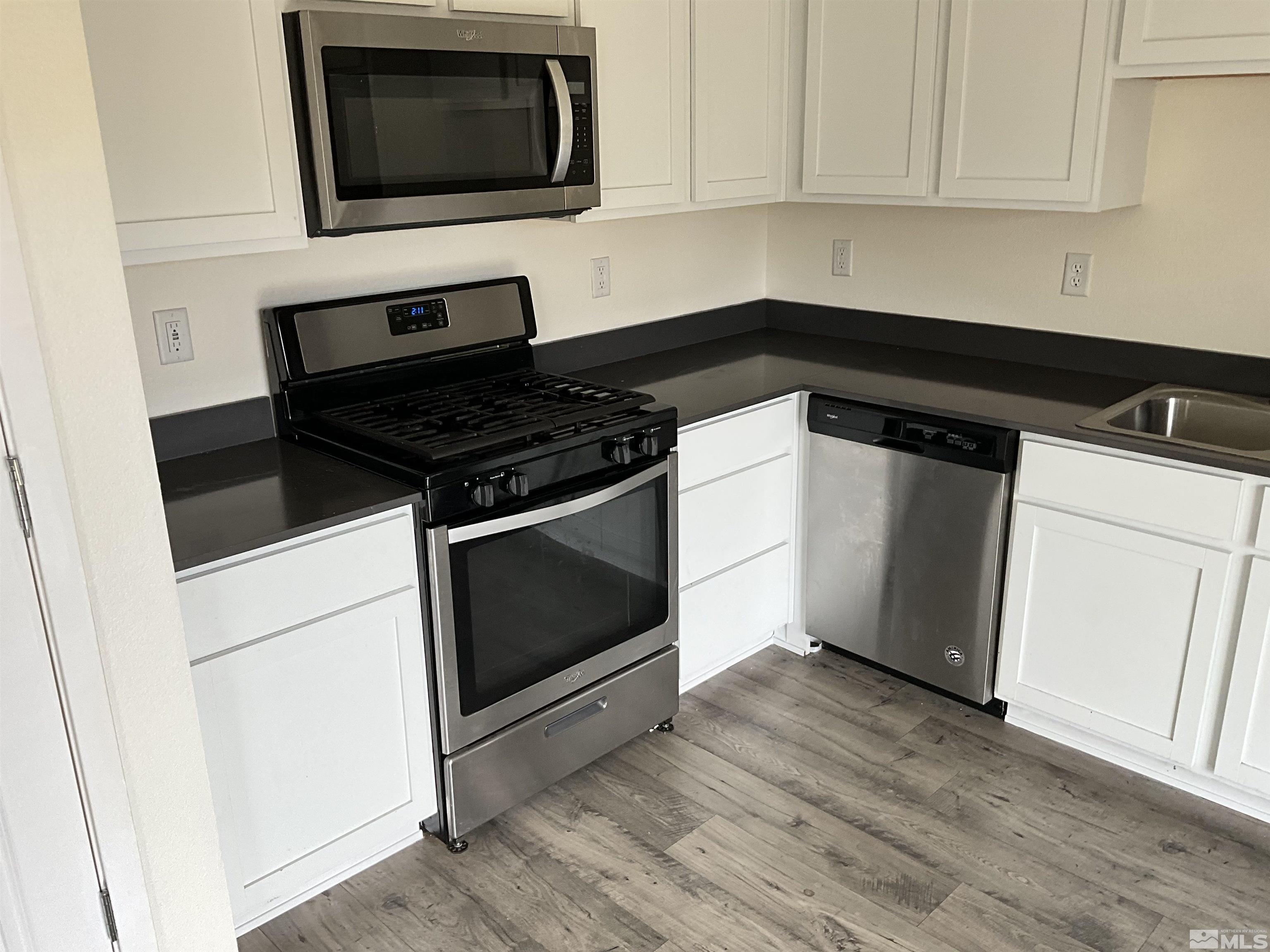 Photo #3: 250003657 Listing 