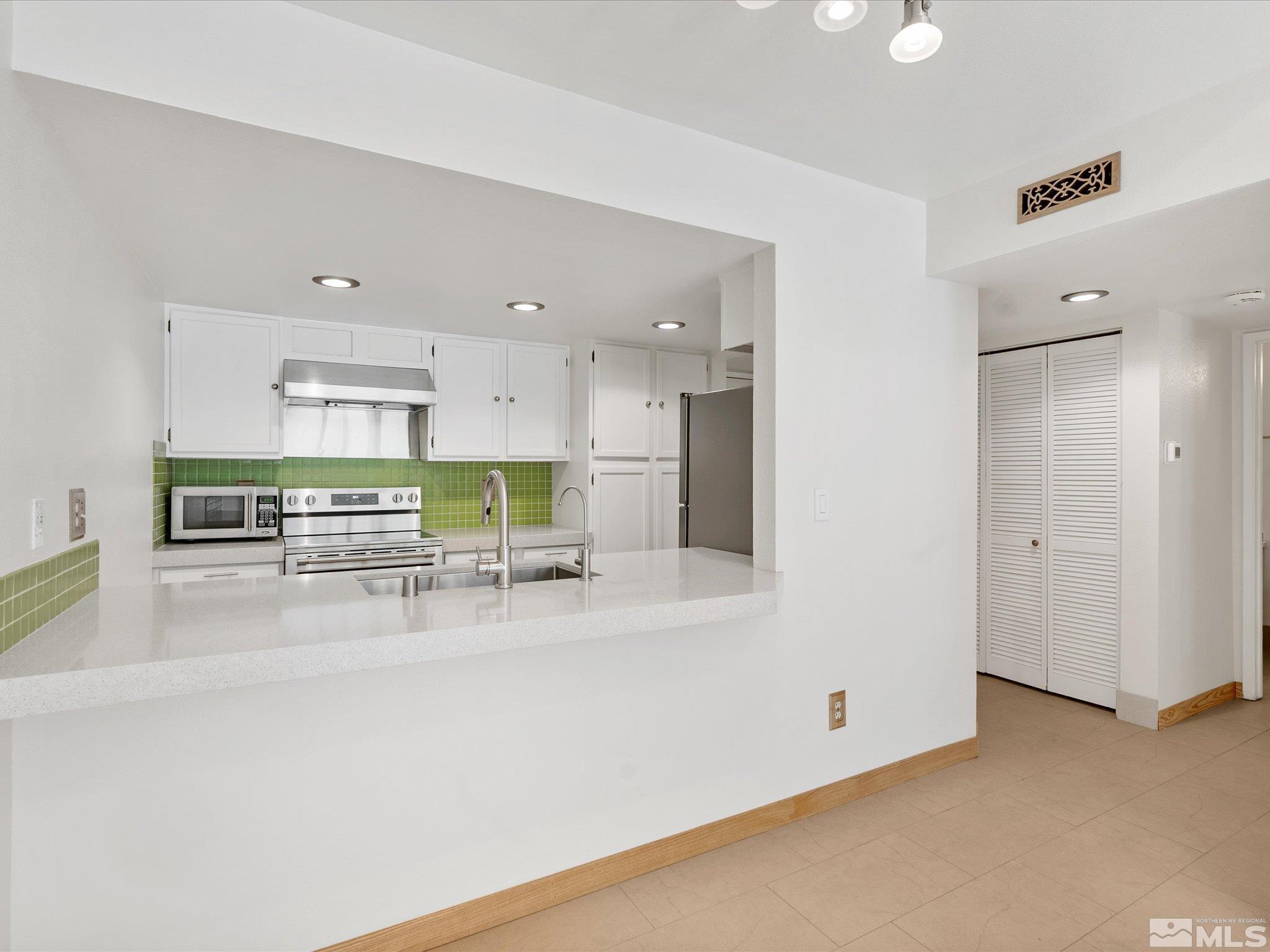 Photo #8: 250003714 Listing: Photo #8