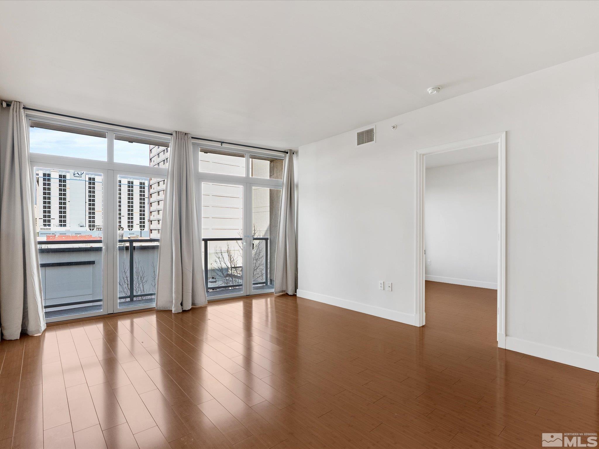 Photo #3: 250003755 Listing 