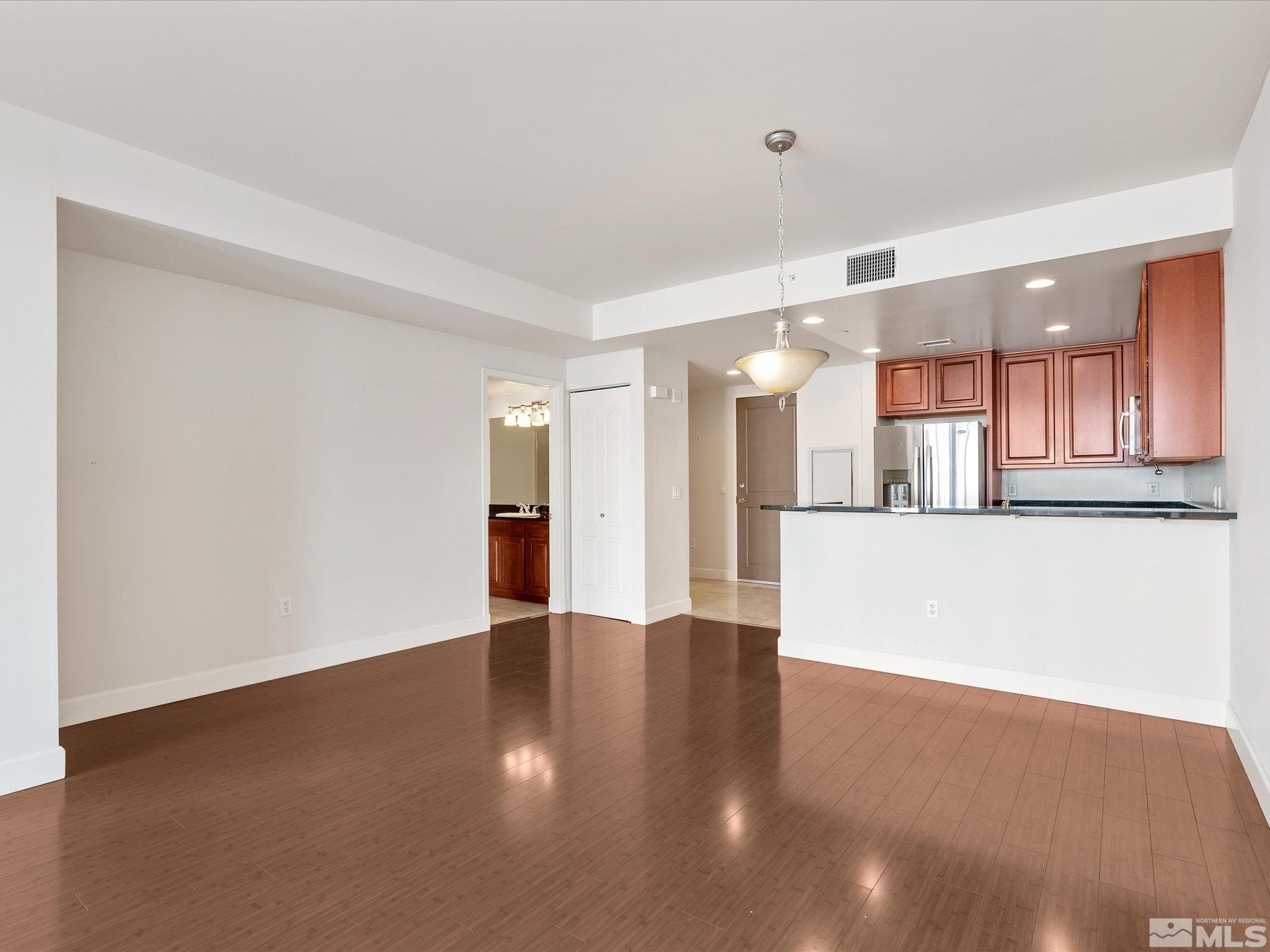 Photo #8: 250003755 Listing: Photo #8