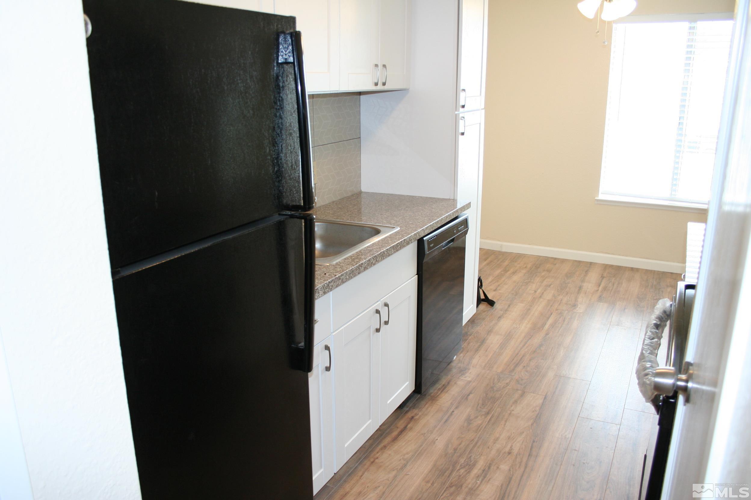 Photo #2: 250003759 Listing 