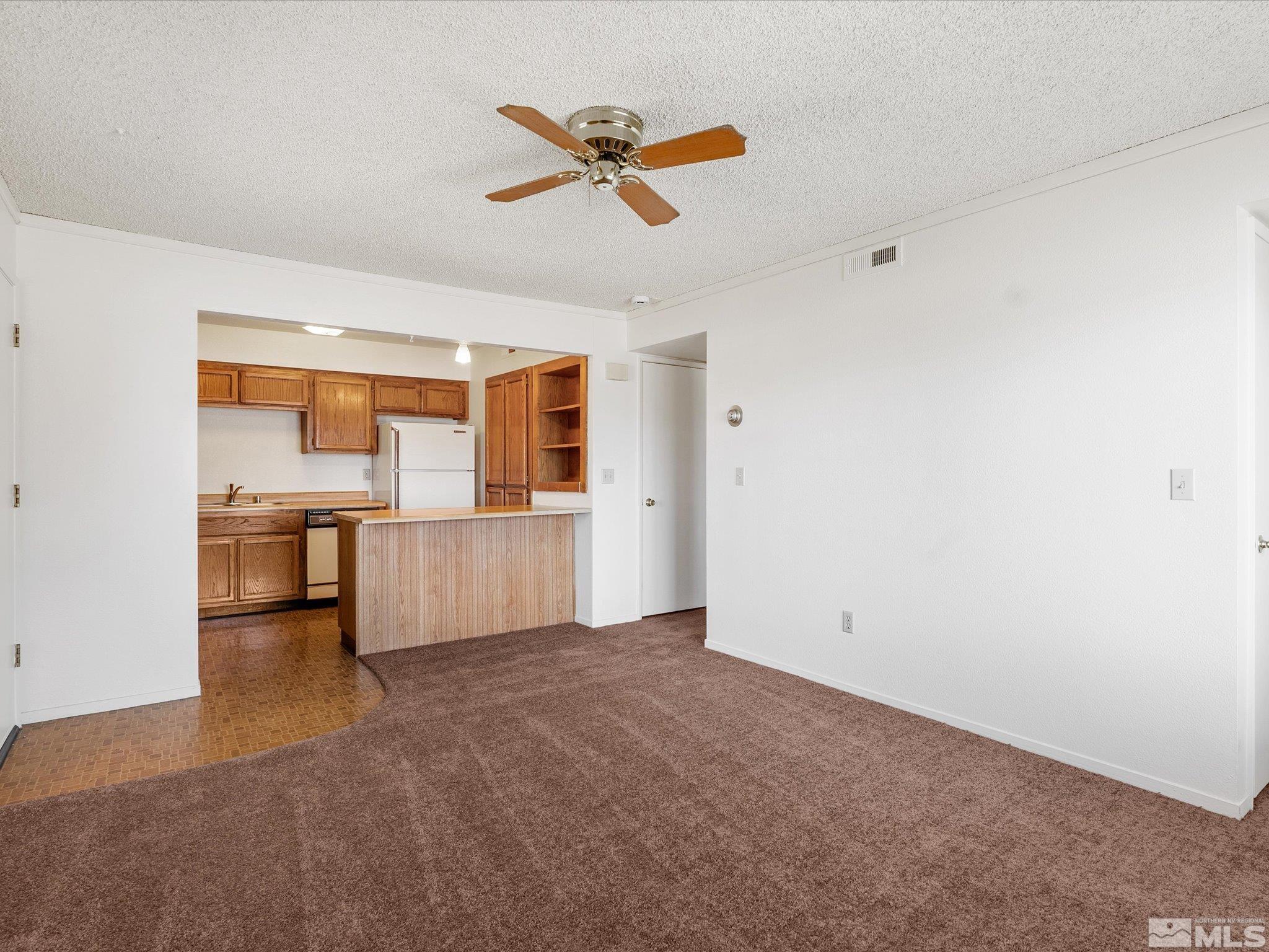 Photo #5: 250003875 Listing 