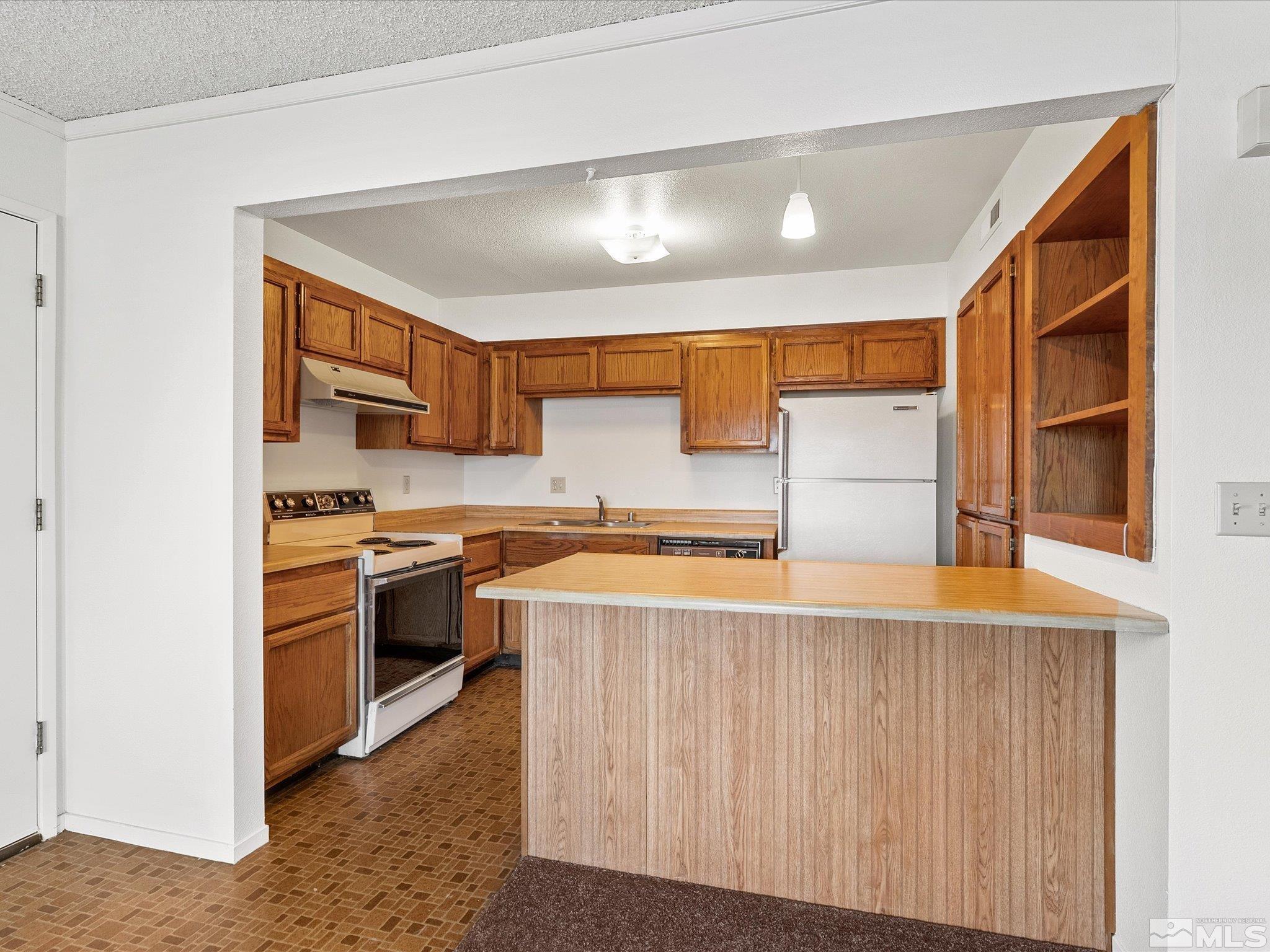 Photo #8: 250003875 Listing: Photo #8