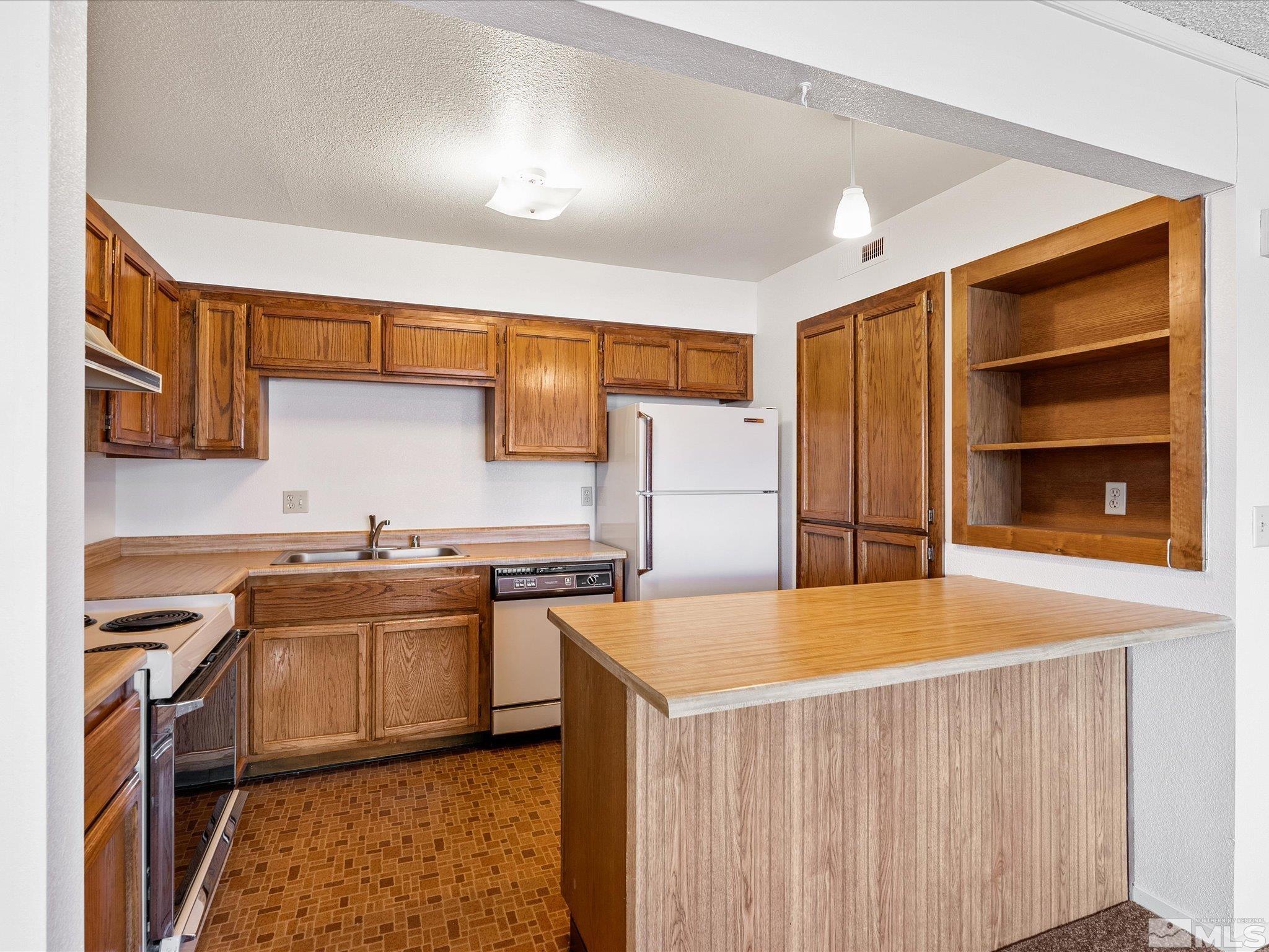 Photo #9: 250003875 Listing: Photo #9