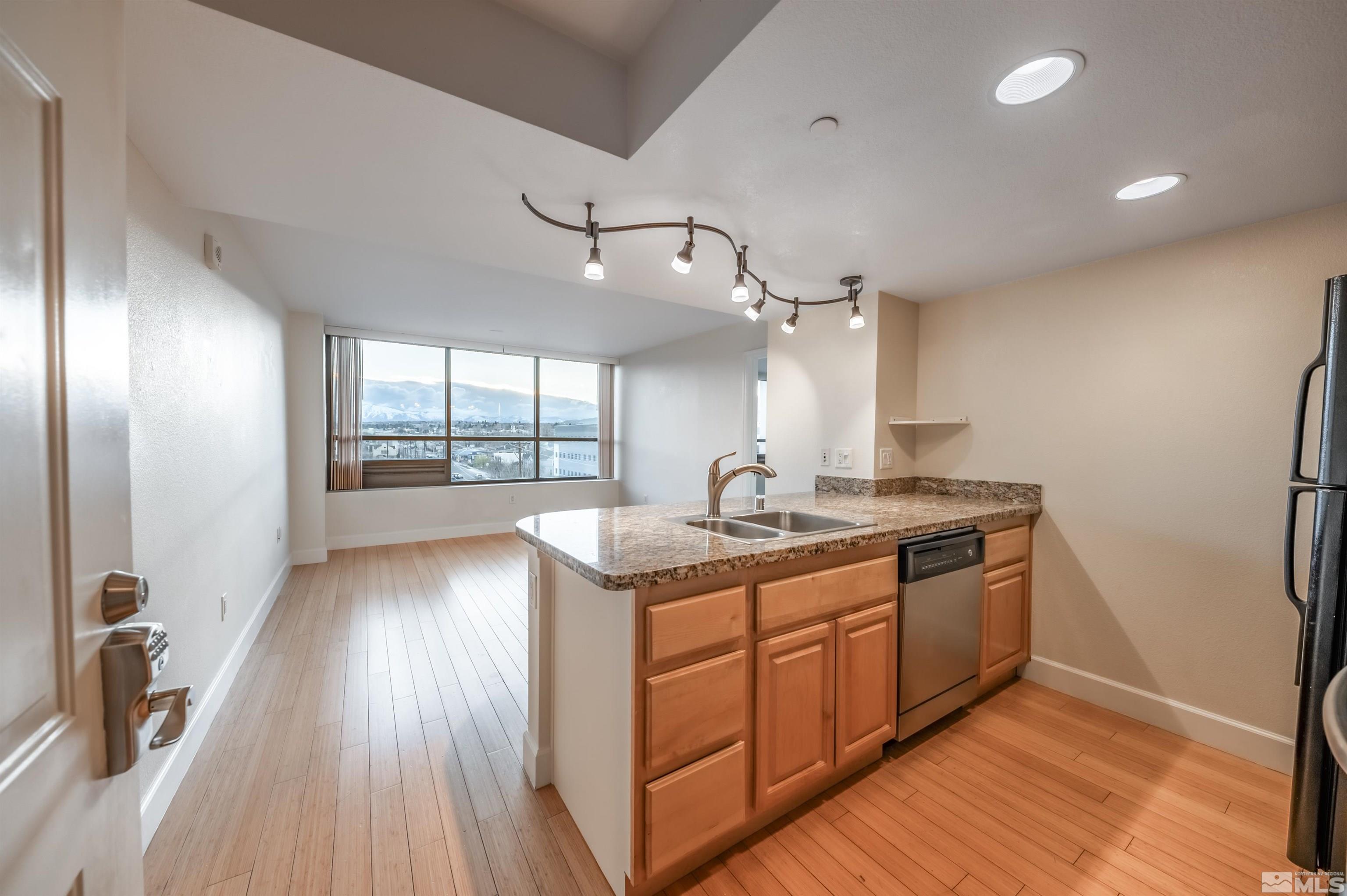 Photo #3: 250003897 Listing 