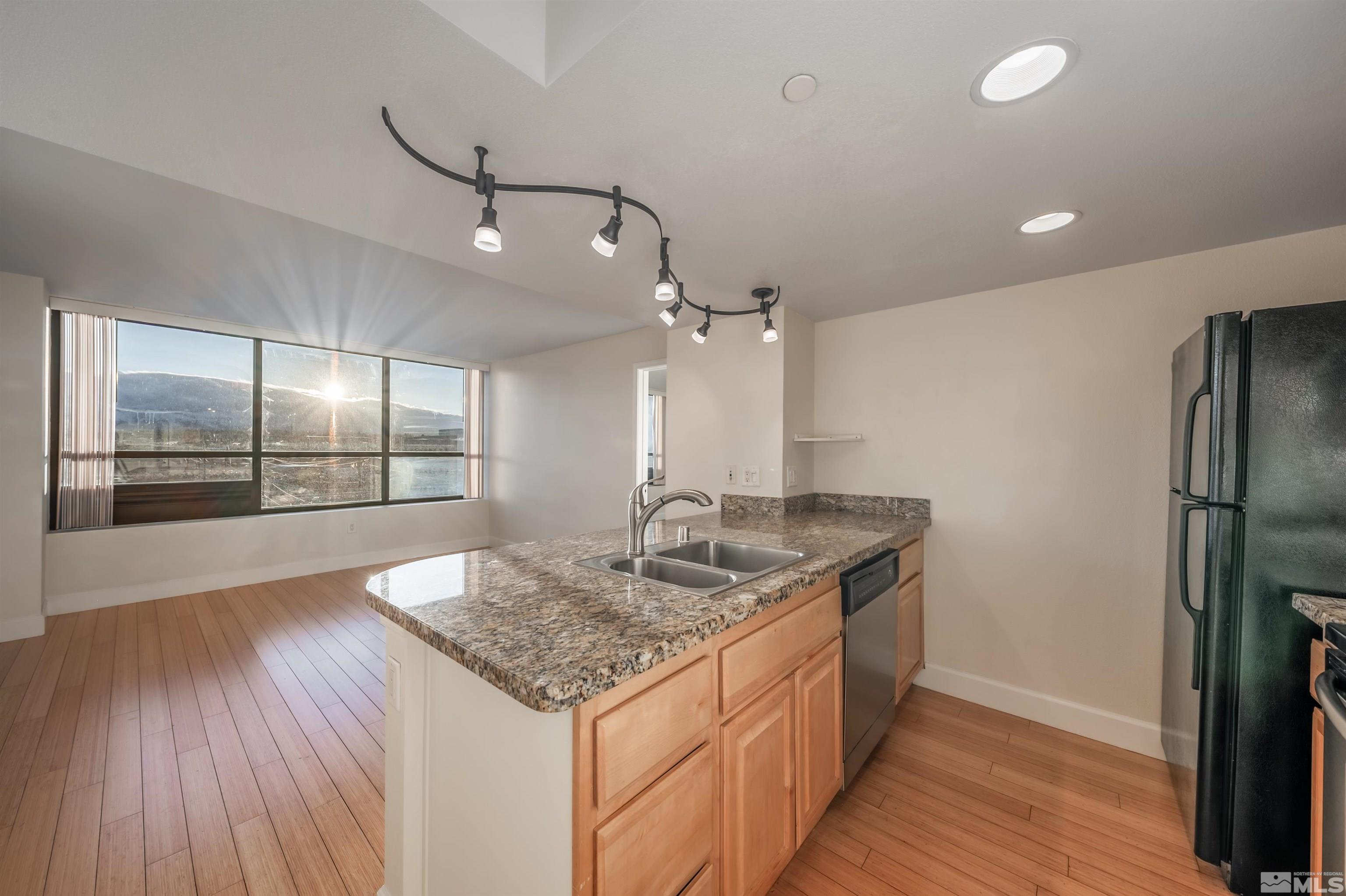 Photo #4: 250003897 Listing 