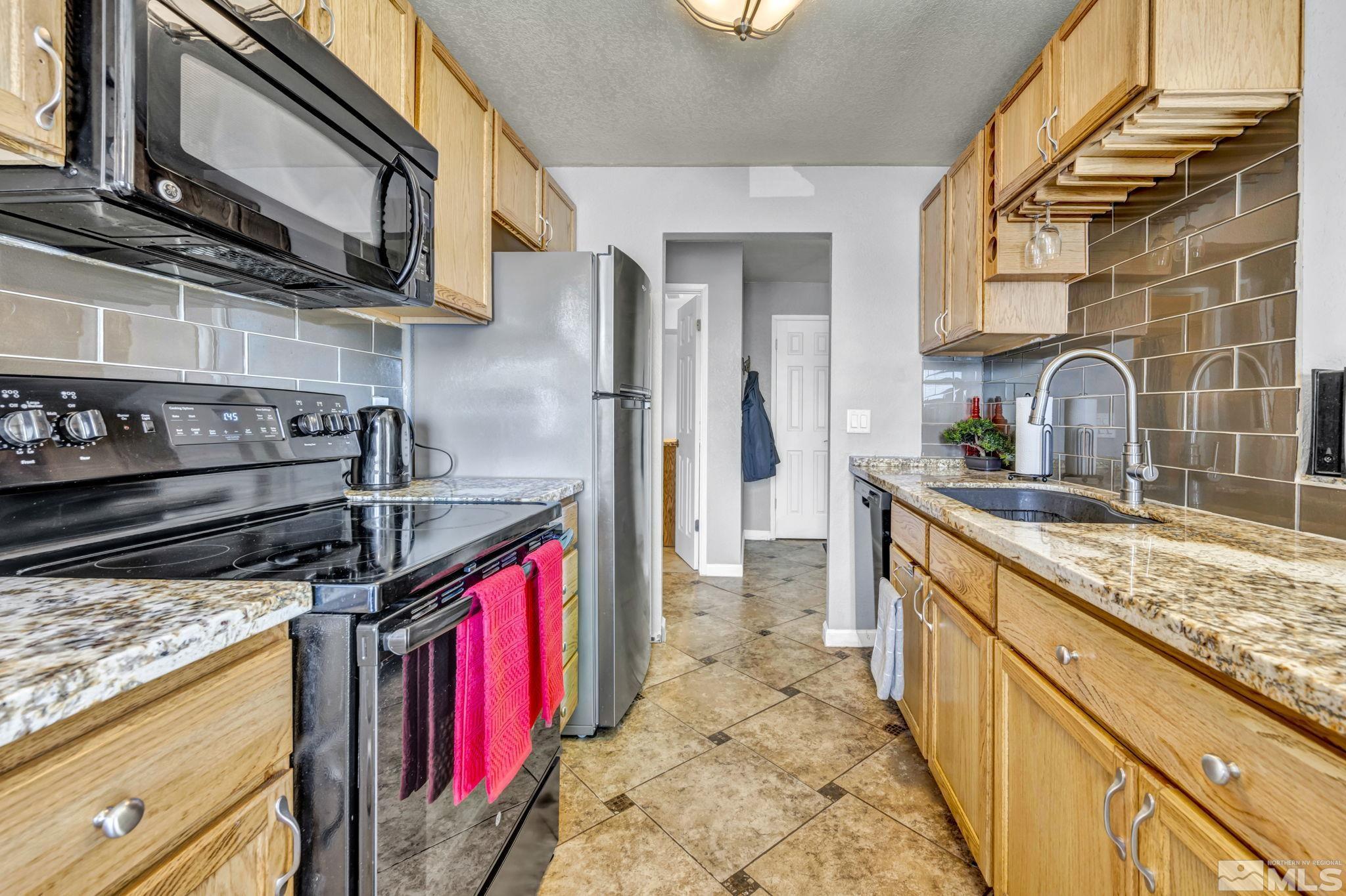 Photo #3: 250003933 Listing 