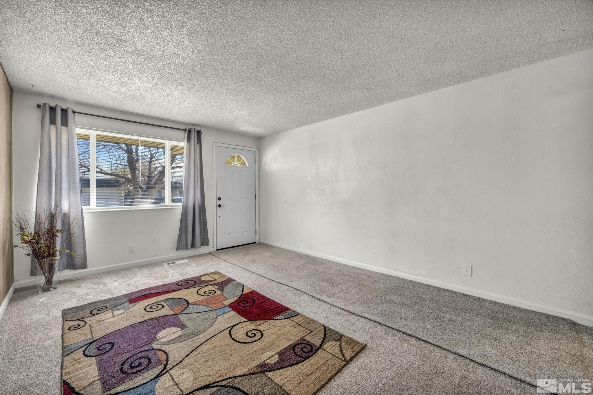 Photo #2: 250003940 Listing 