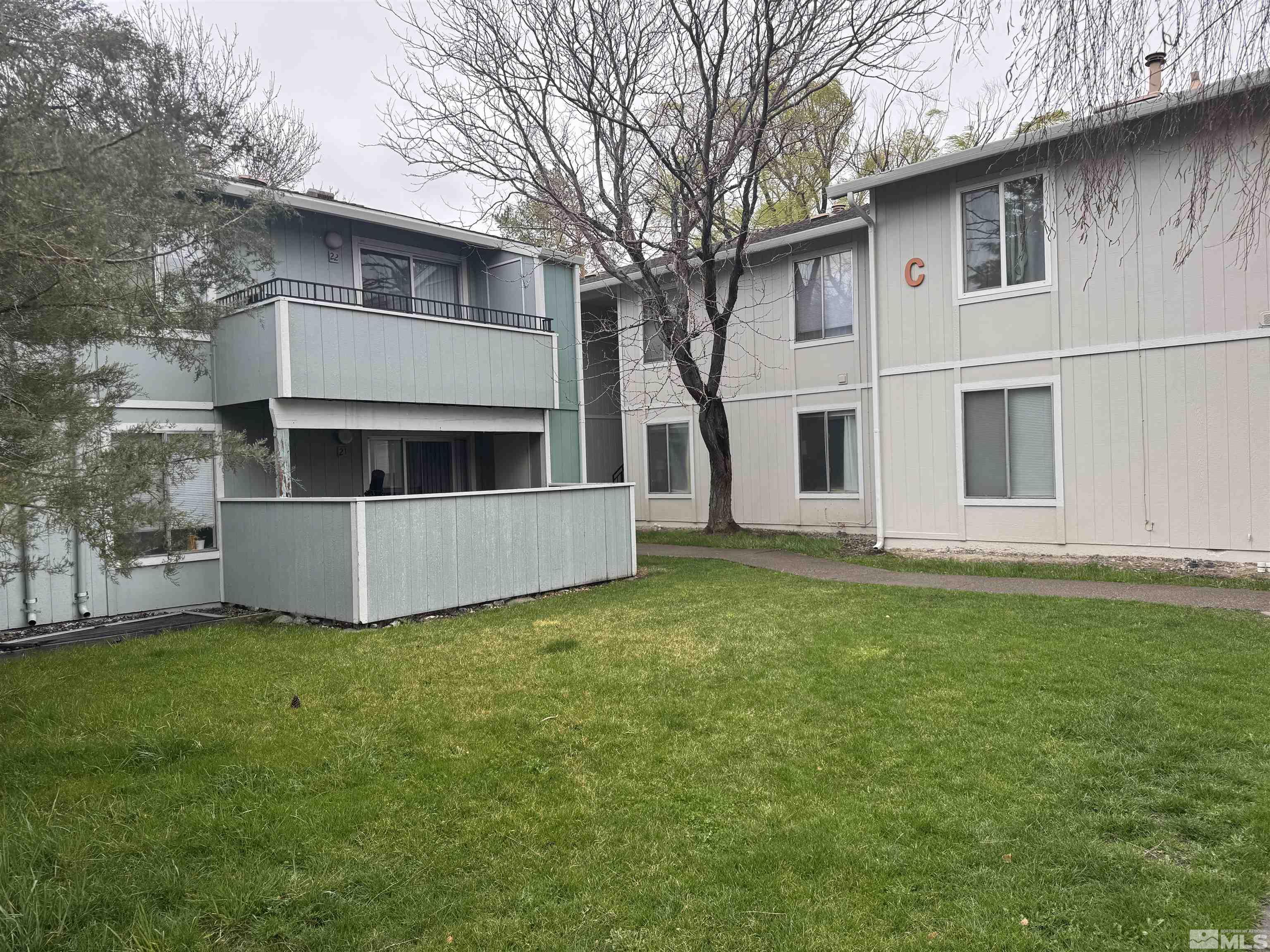 More Details about MLS # 250004007 : 400 S SALIMAN ROAD#15