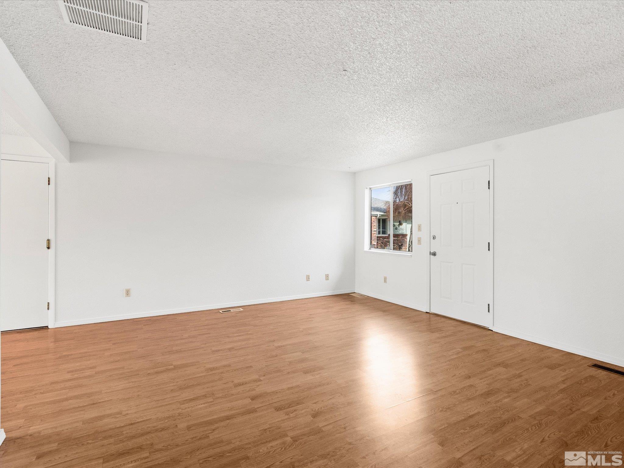 Photo #5: 250004041 Listing 