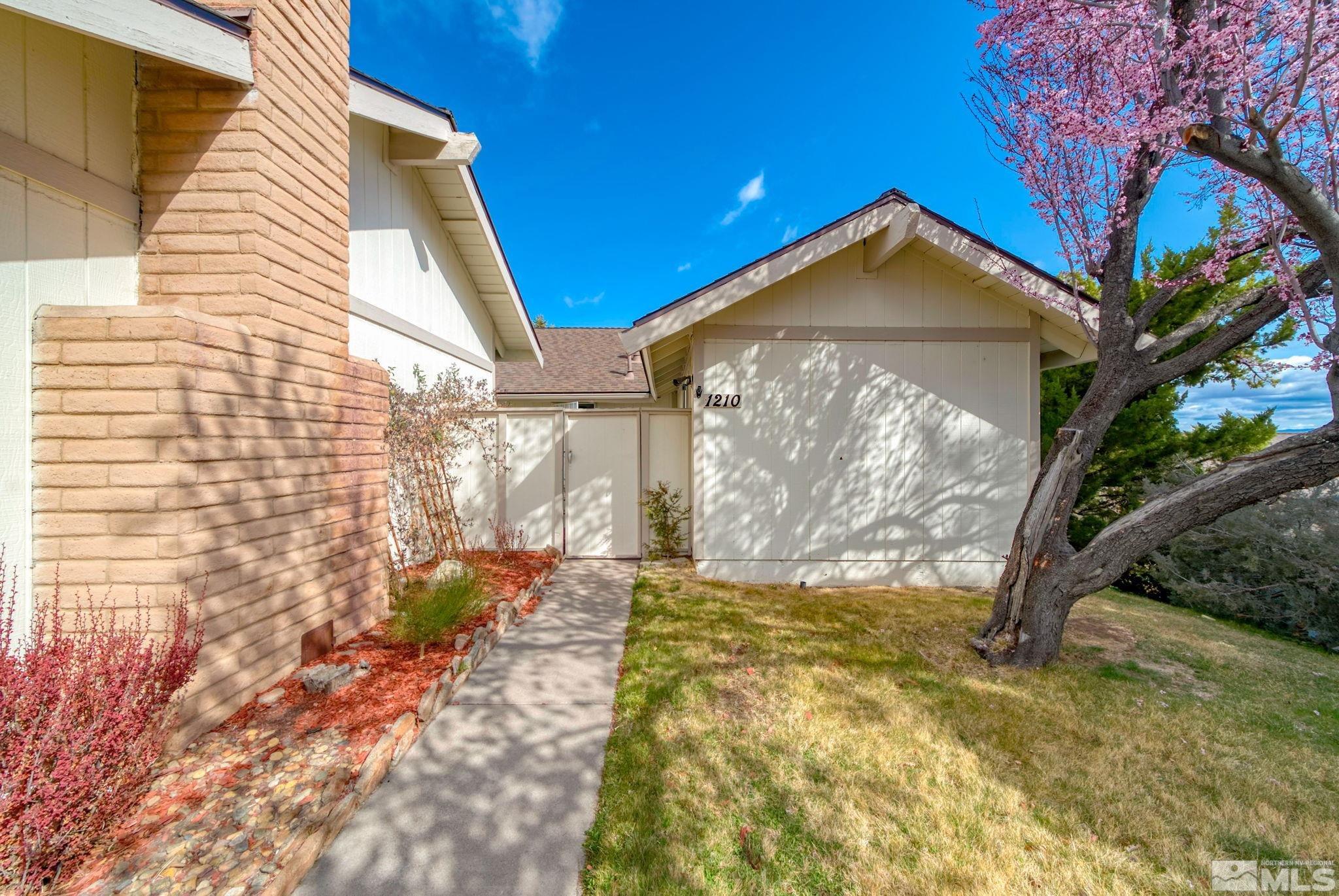 Photo #2: 250004052 Listing 