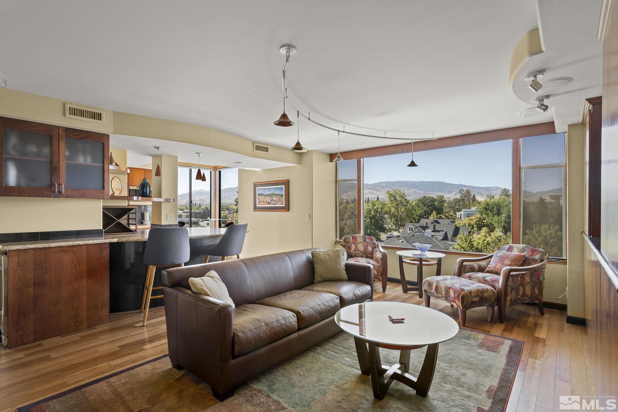 Photo #3: 250004553 Listing 