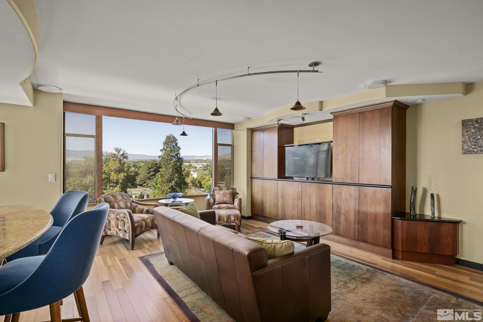 Photo #4: 250004553 Listing 