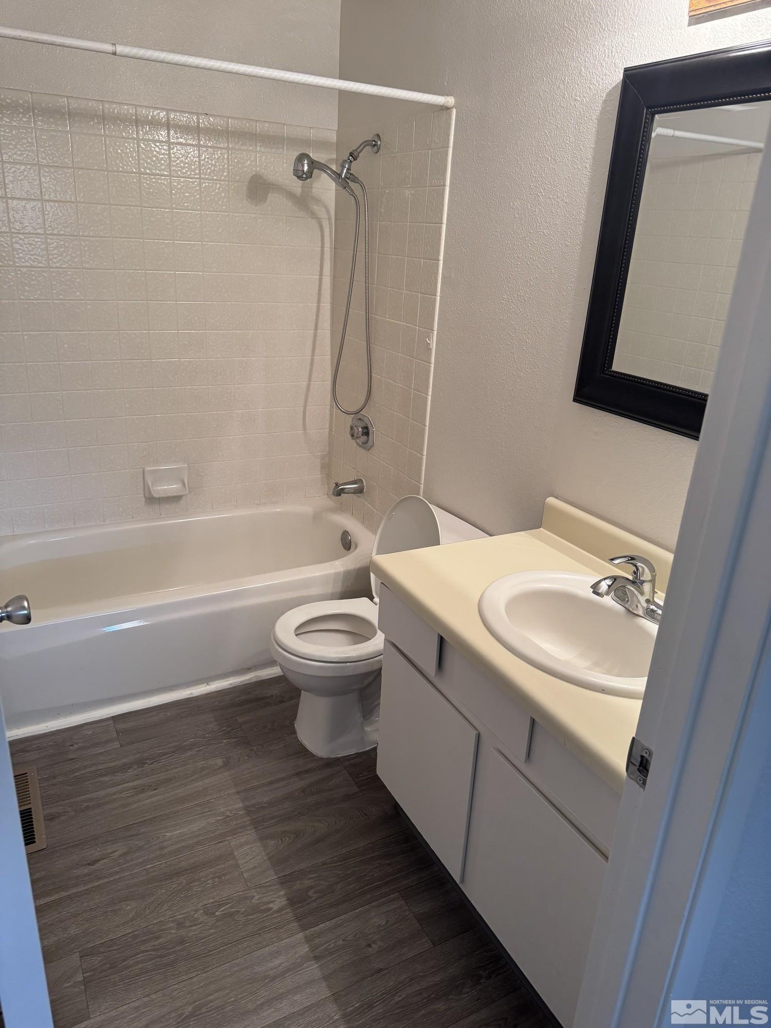 Photo #17: 250004572 Listing: Photo #17