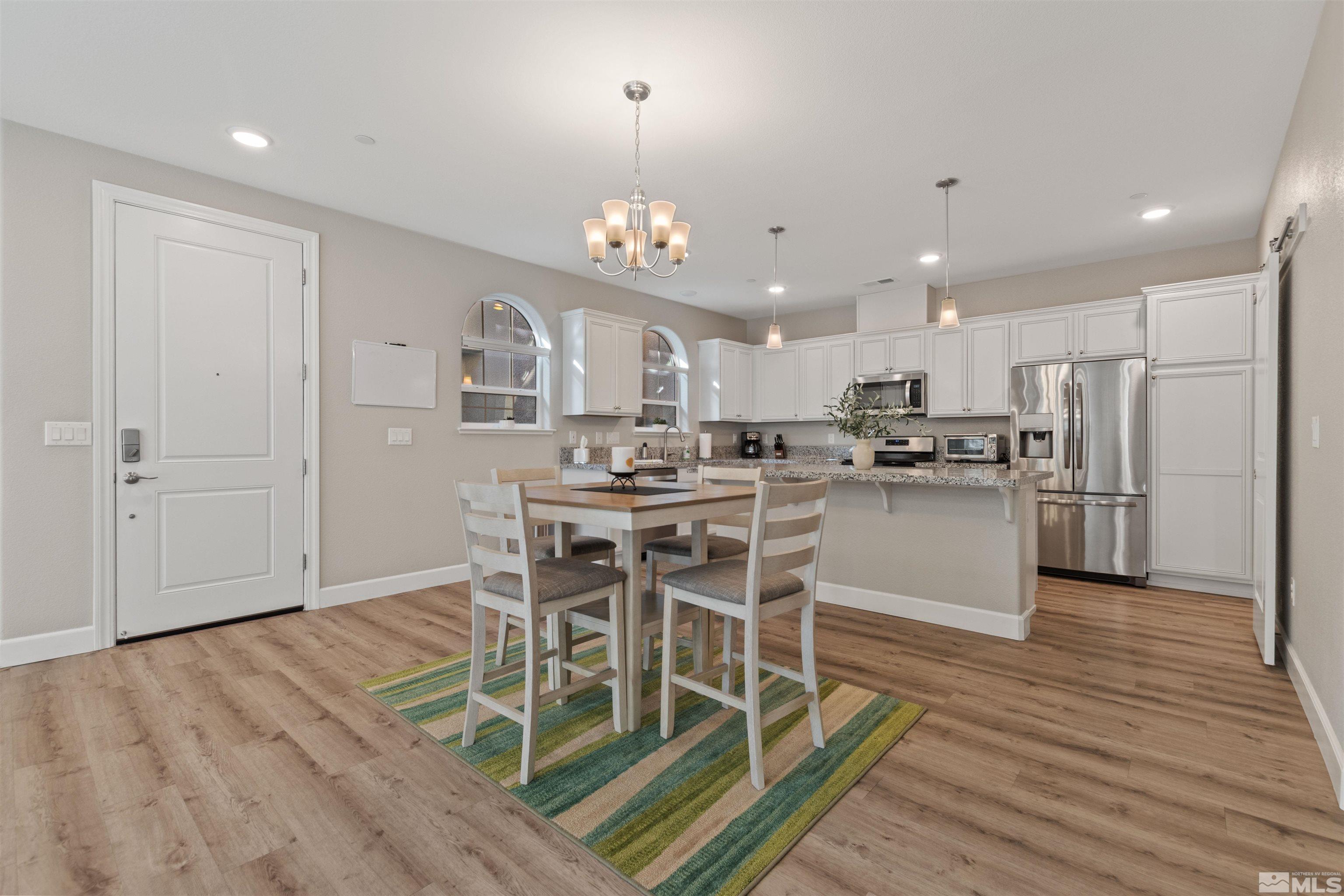 Photo #2: 250004671 Listing 