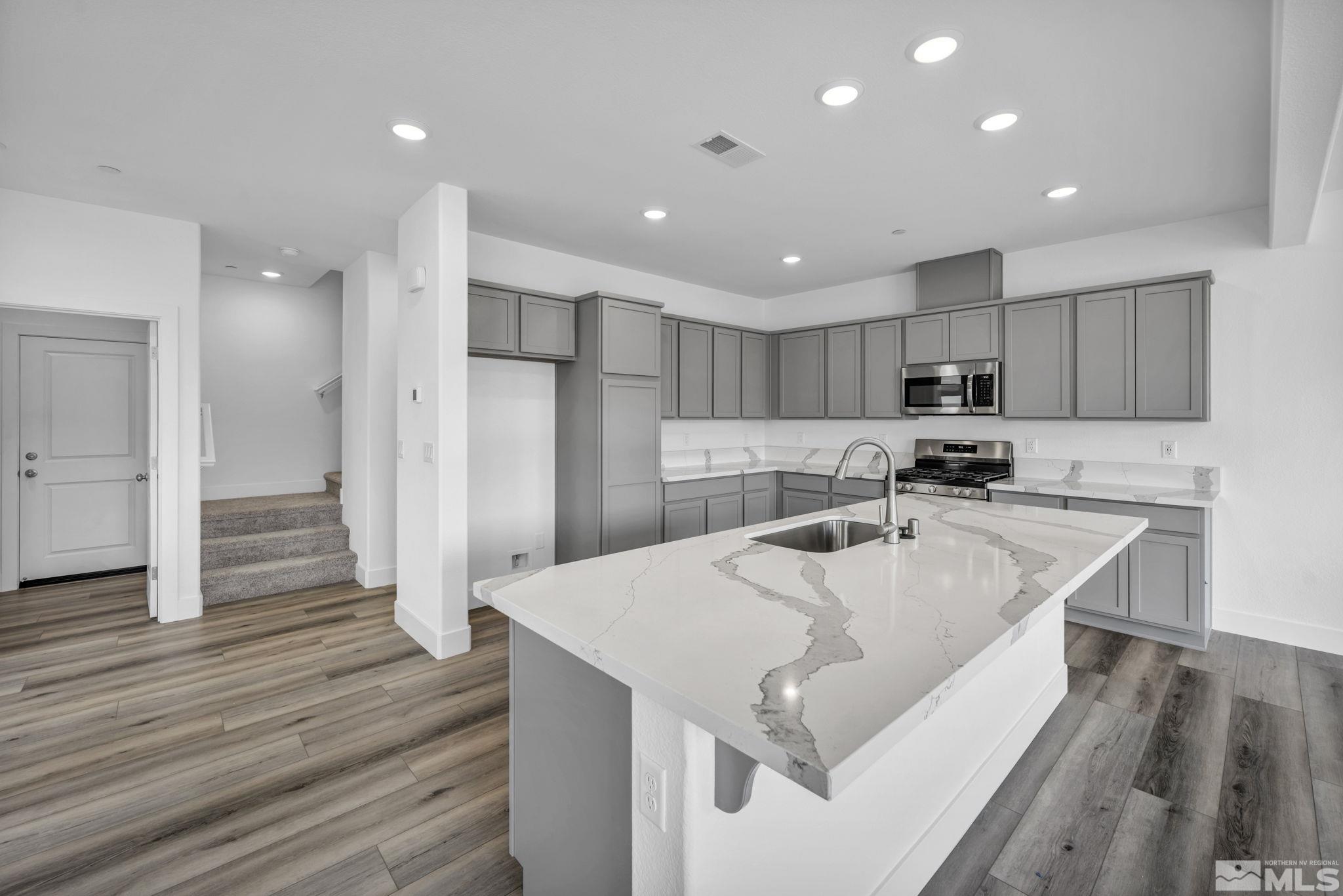 Photo #5: 250004731 Listing 