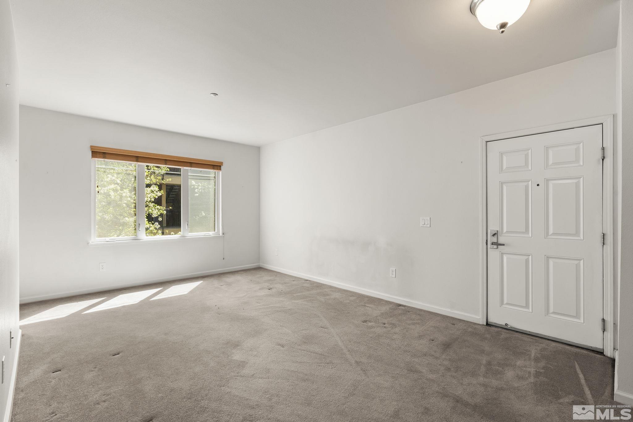 Photo #4: 250004941 Listing 