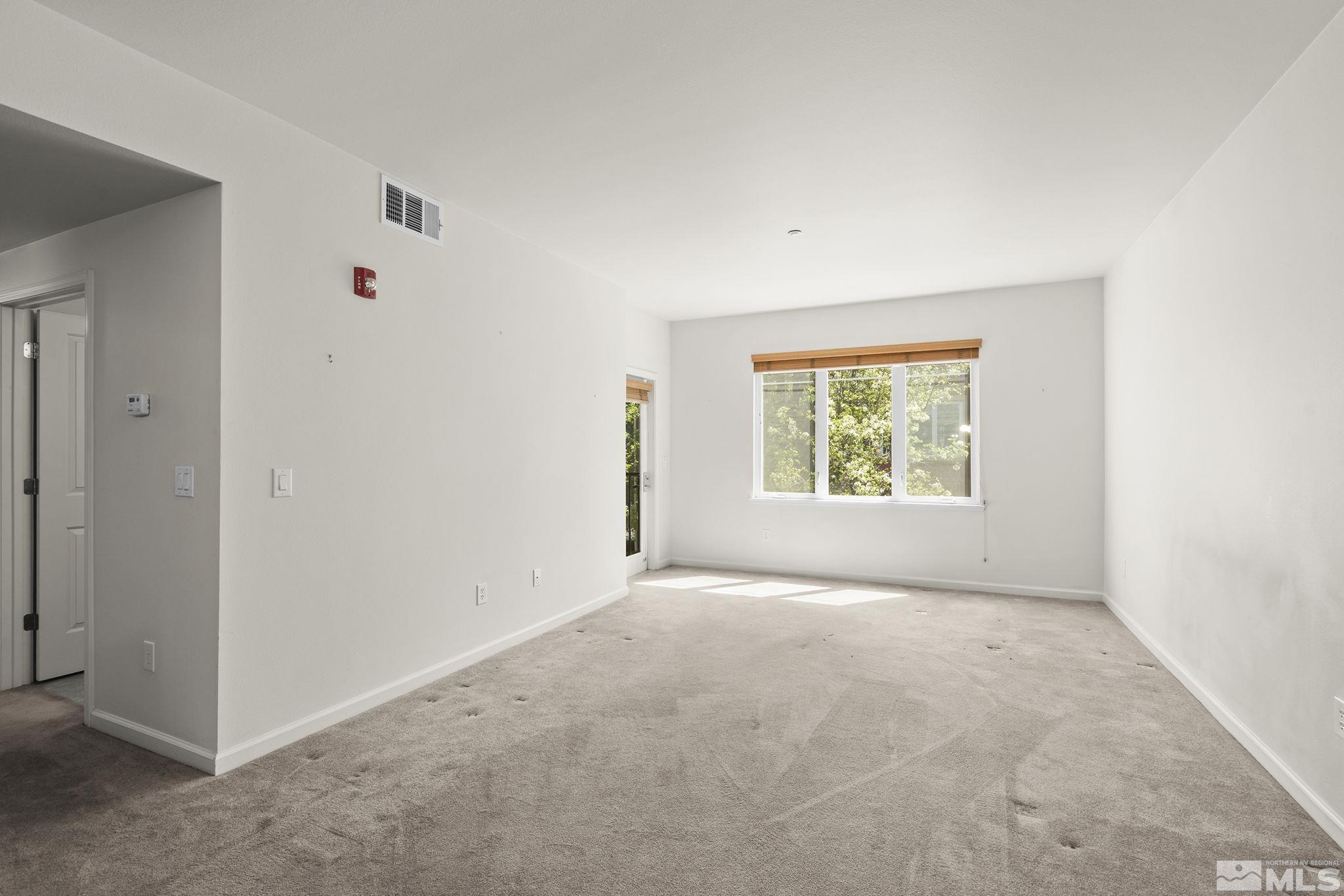Photo #5: 250004941 Listing 