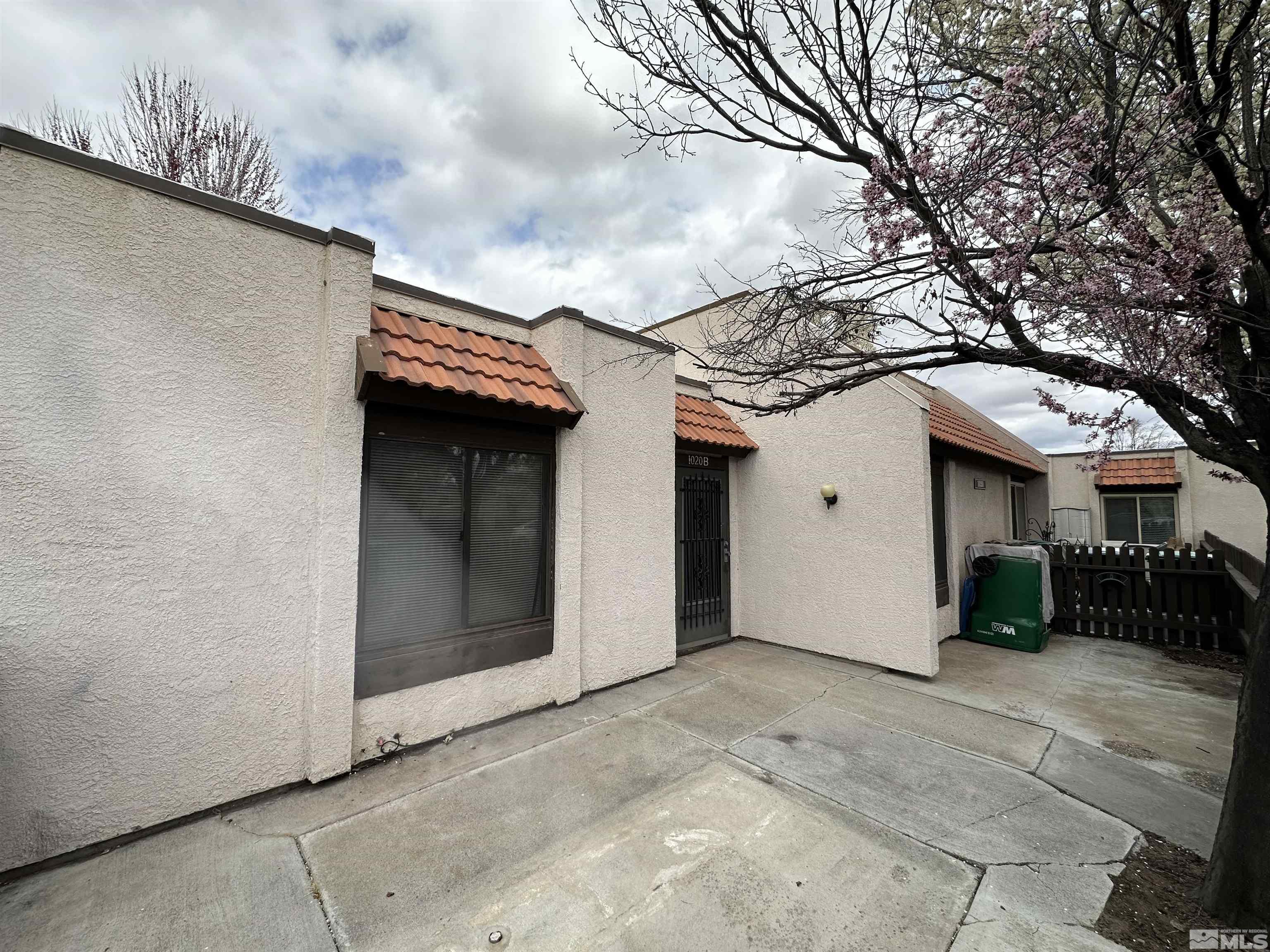 Photo #2: 250005233 Listing 