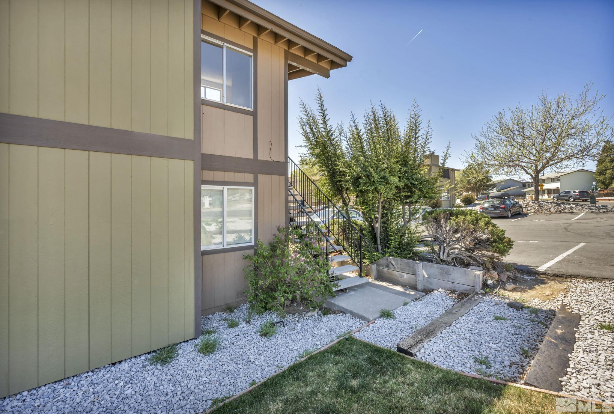 Photo #3: 250005337 Listing 