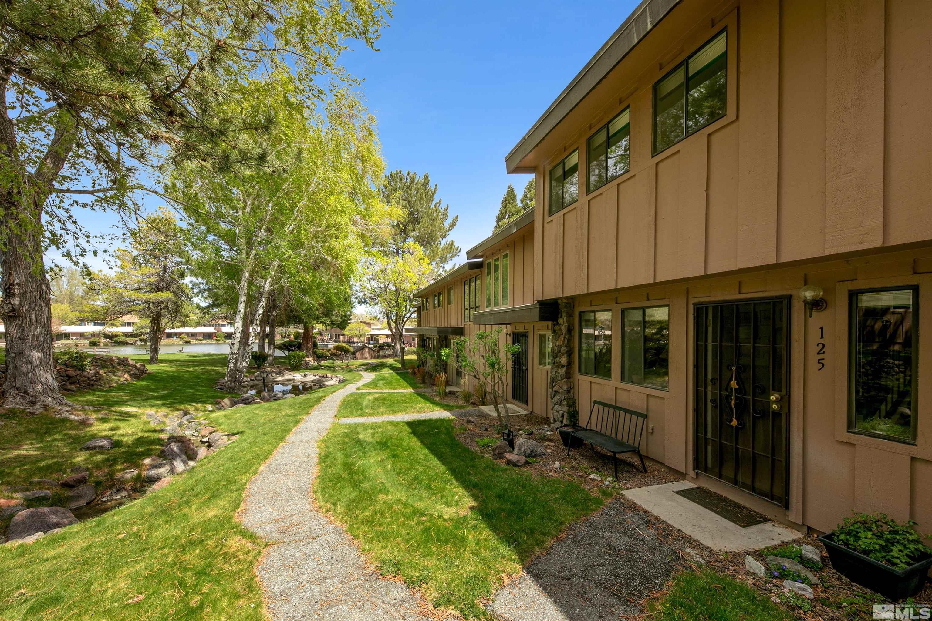 More Details about MLS # 250005408 : 125 LAKE GLEN DRIVE