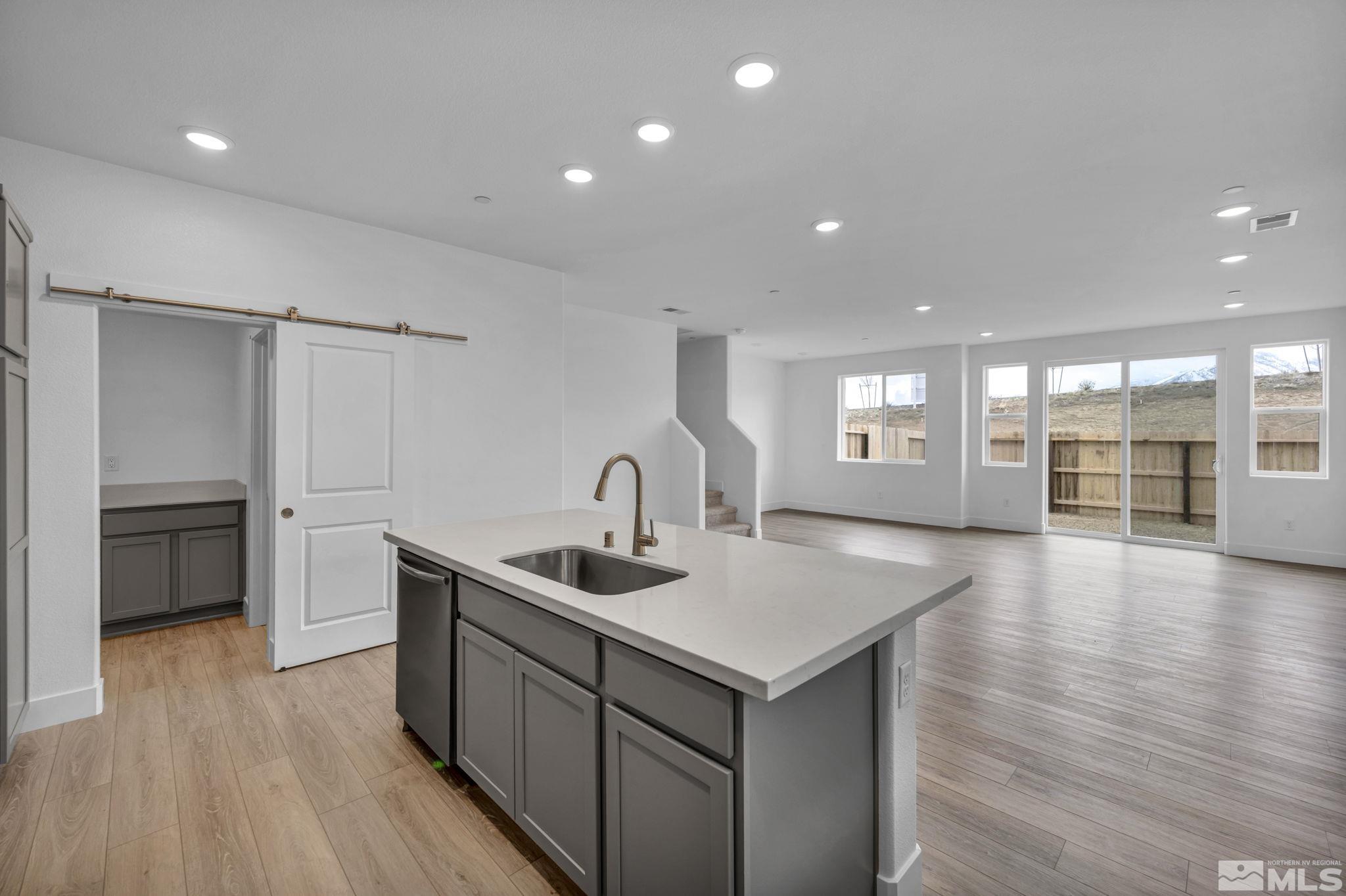 Photo #6: 250005455 Listing 