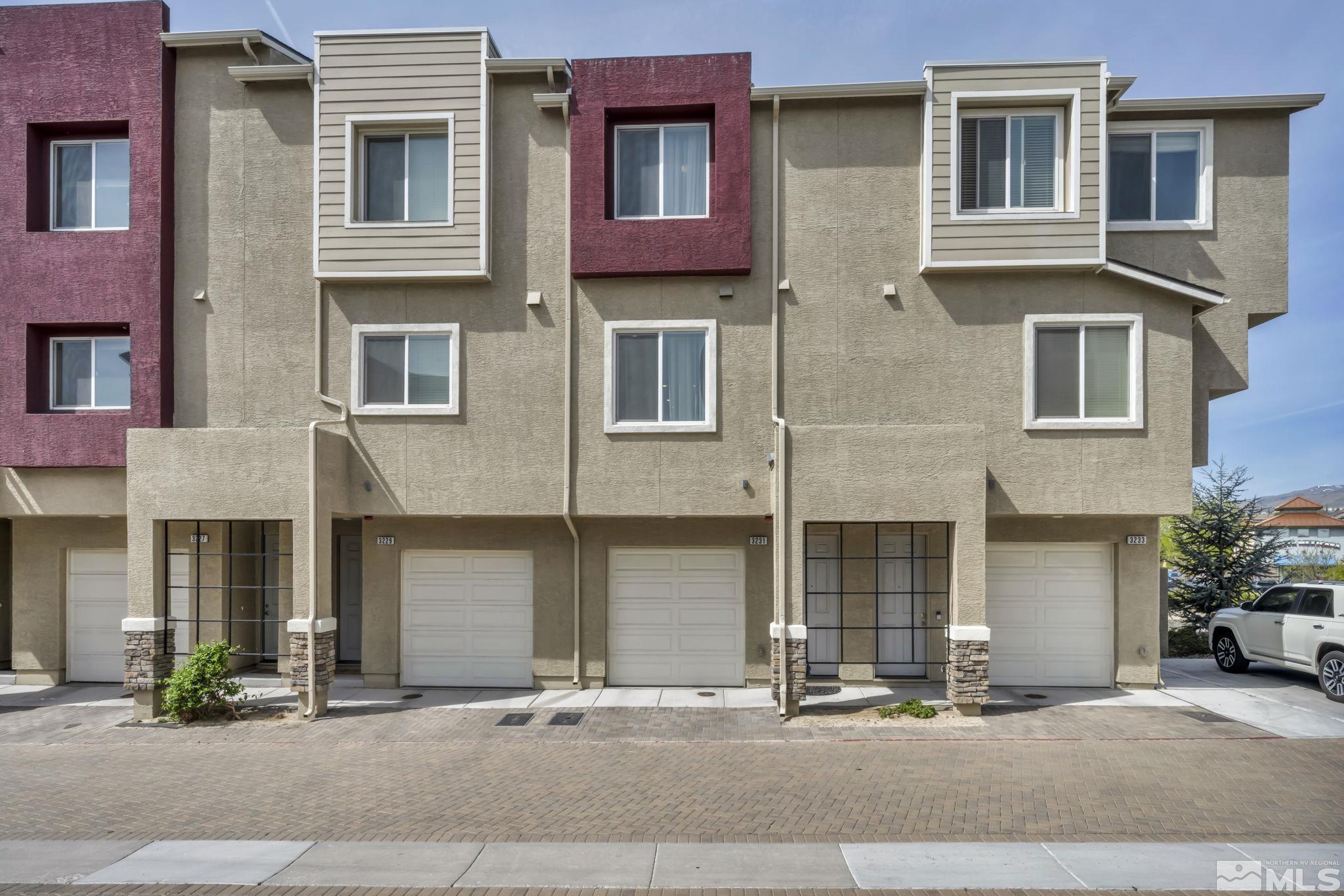 More Details about MLS # 250005585 : 3231 STERLING RIDGE CIRCLE