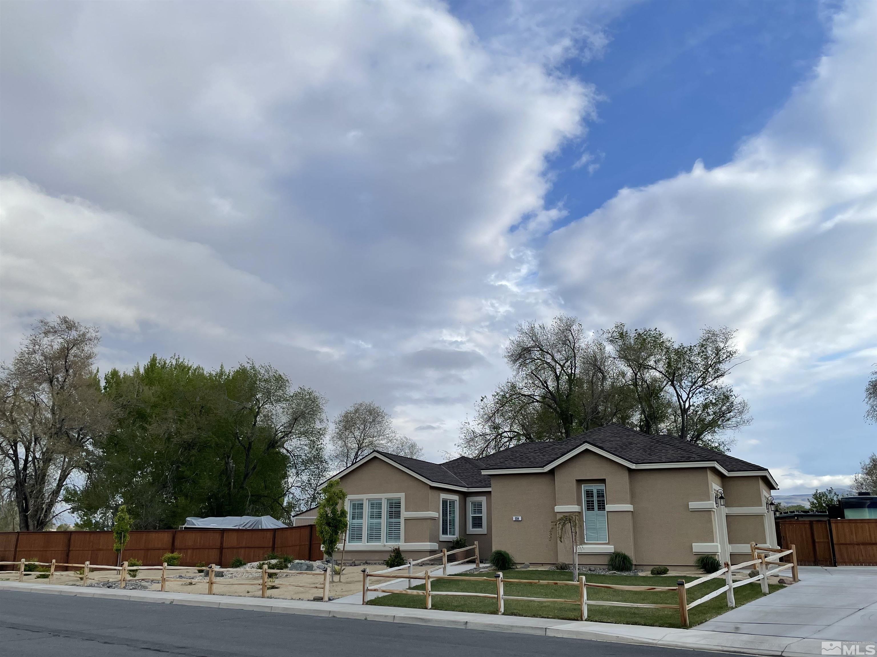684 Rose Lane, Fernley NV 89408