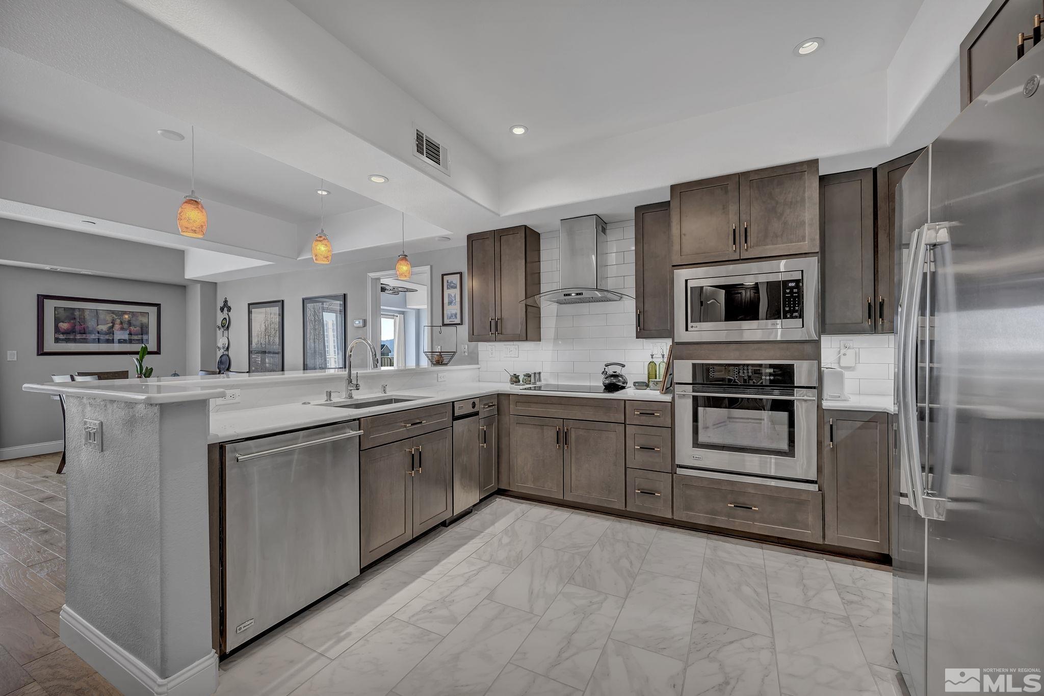 Photo #2: 250005675 Listing 