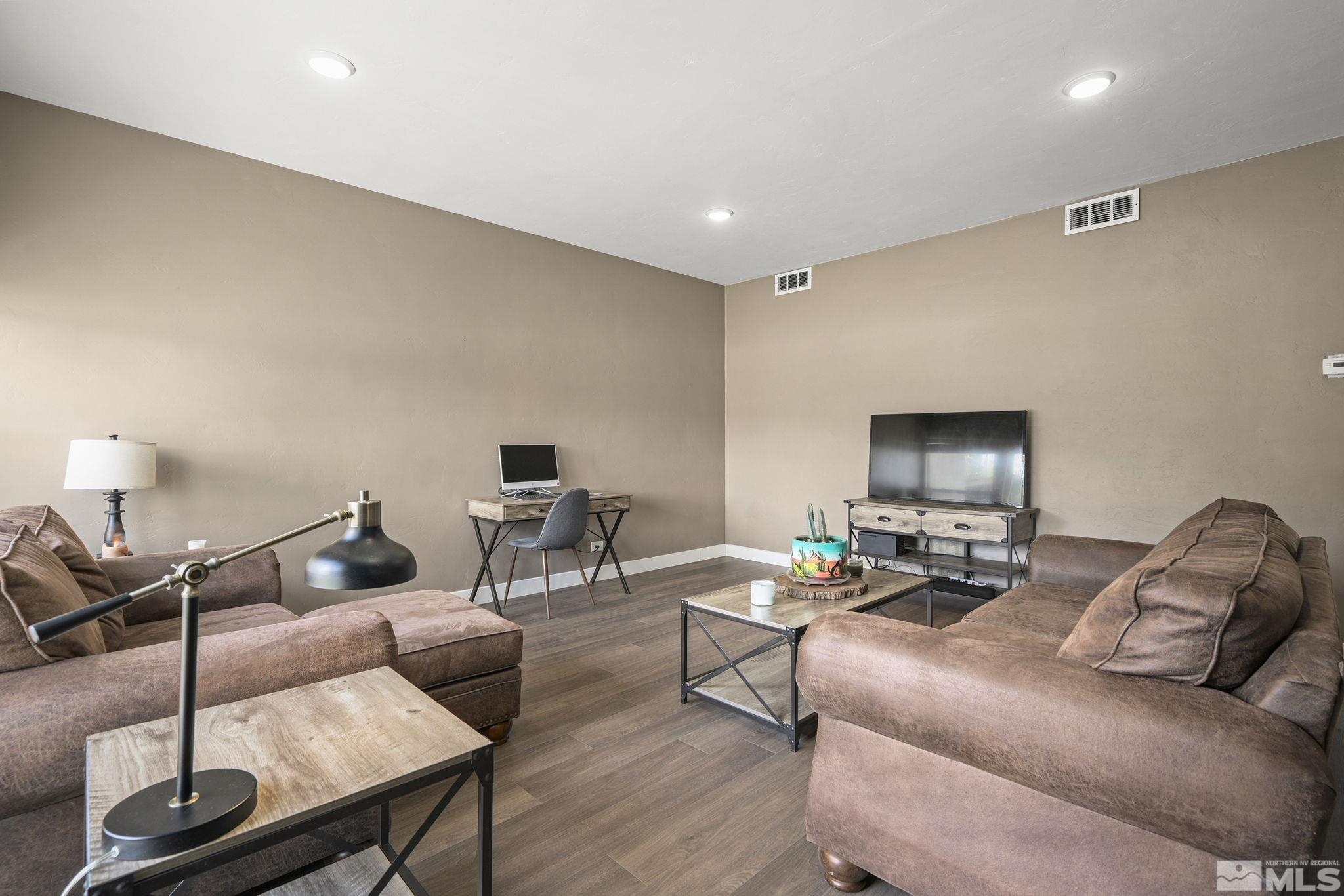 Photo #3: 250005746 Listing 
