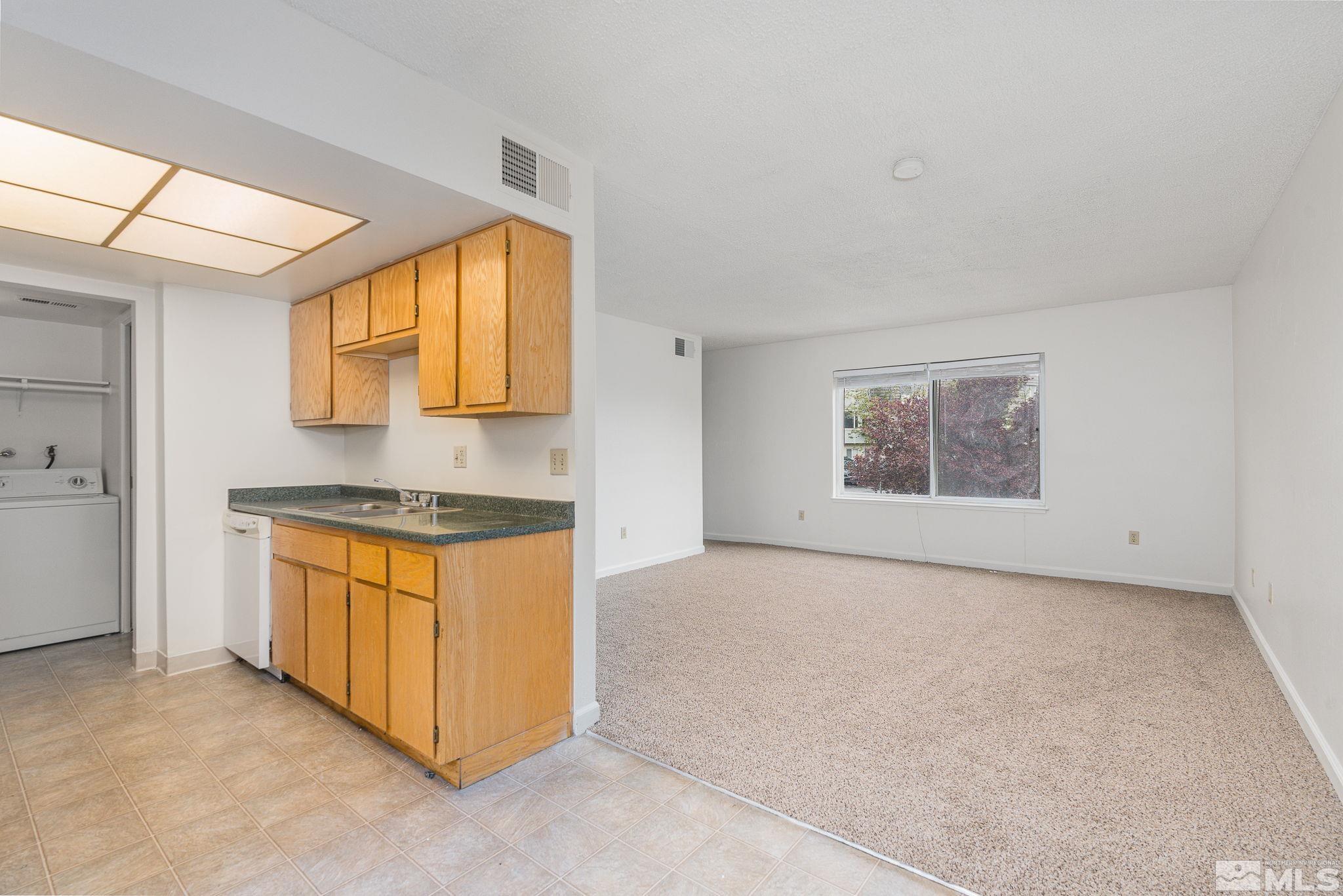 Photo #9: 250005923 Listing: Photo #9