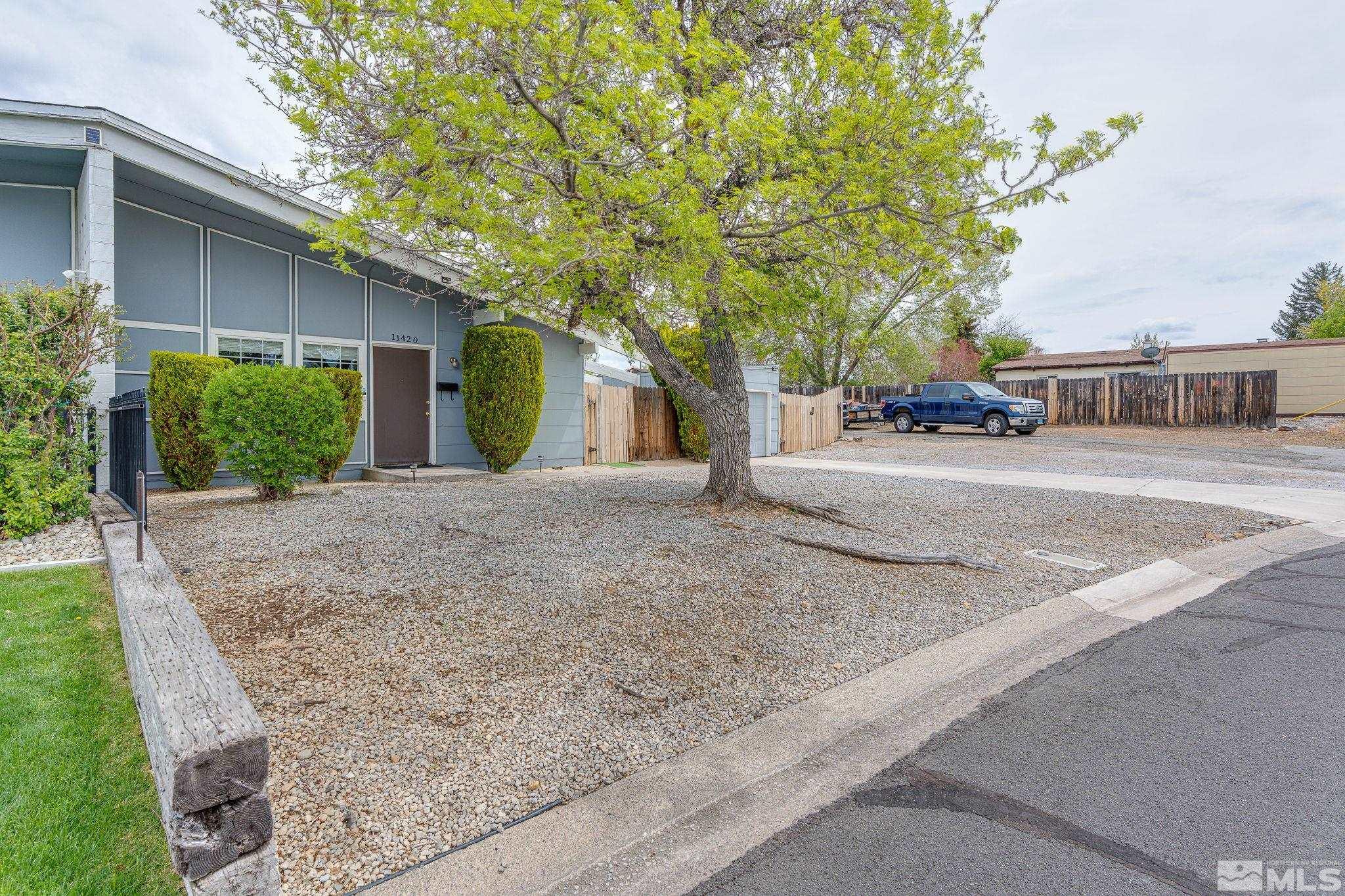 Photo #3: 250005943 Listing 