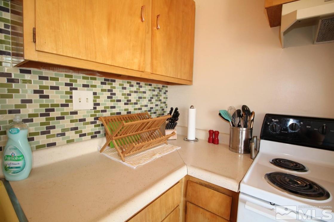 Photo #3: 250005945 Listing 