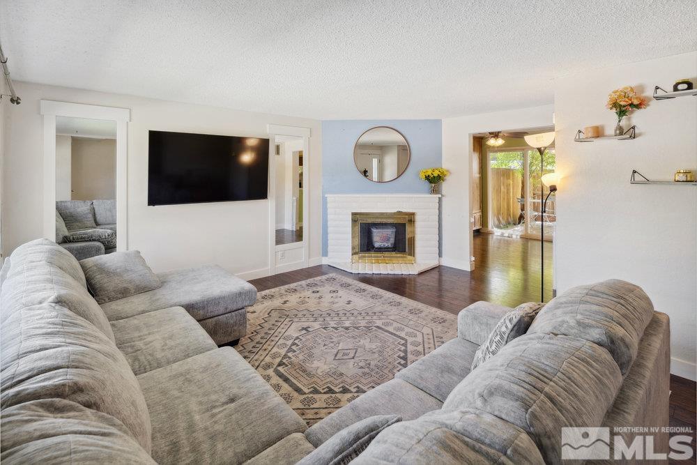 Photo #3: 250006046 Listing 