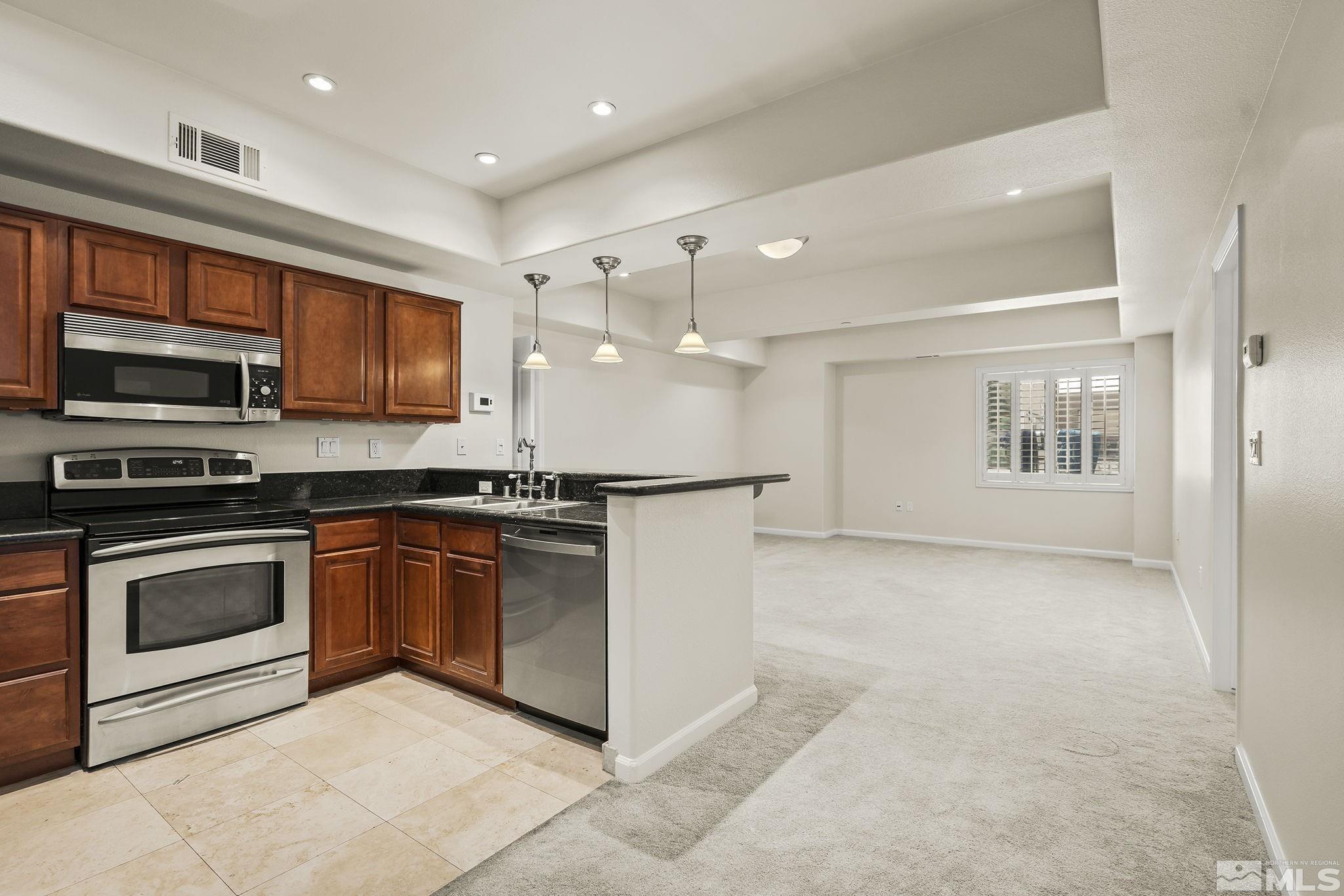 Photo #2: 250006069 Listing 