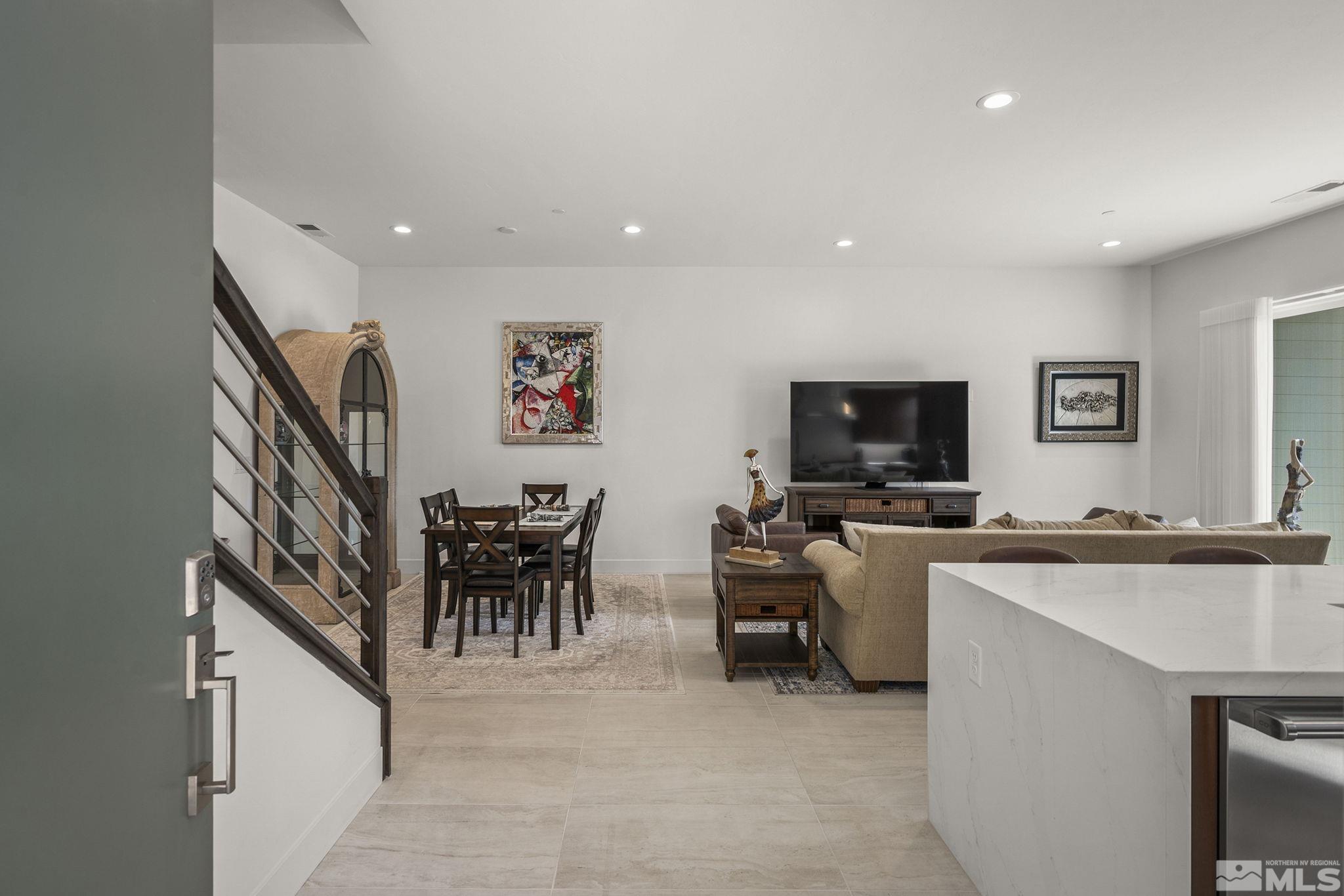 Photo #3: 250006121 Listing 