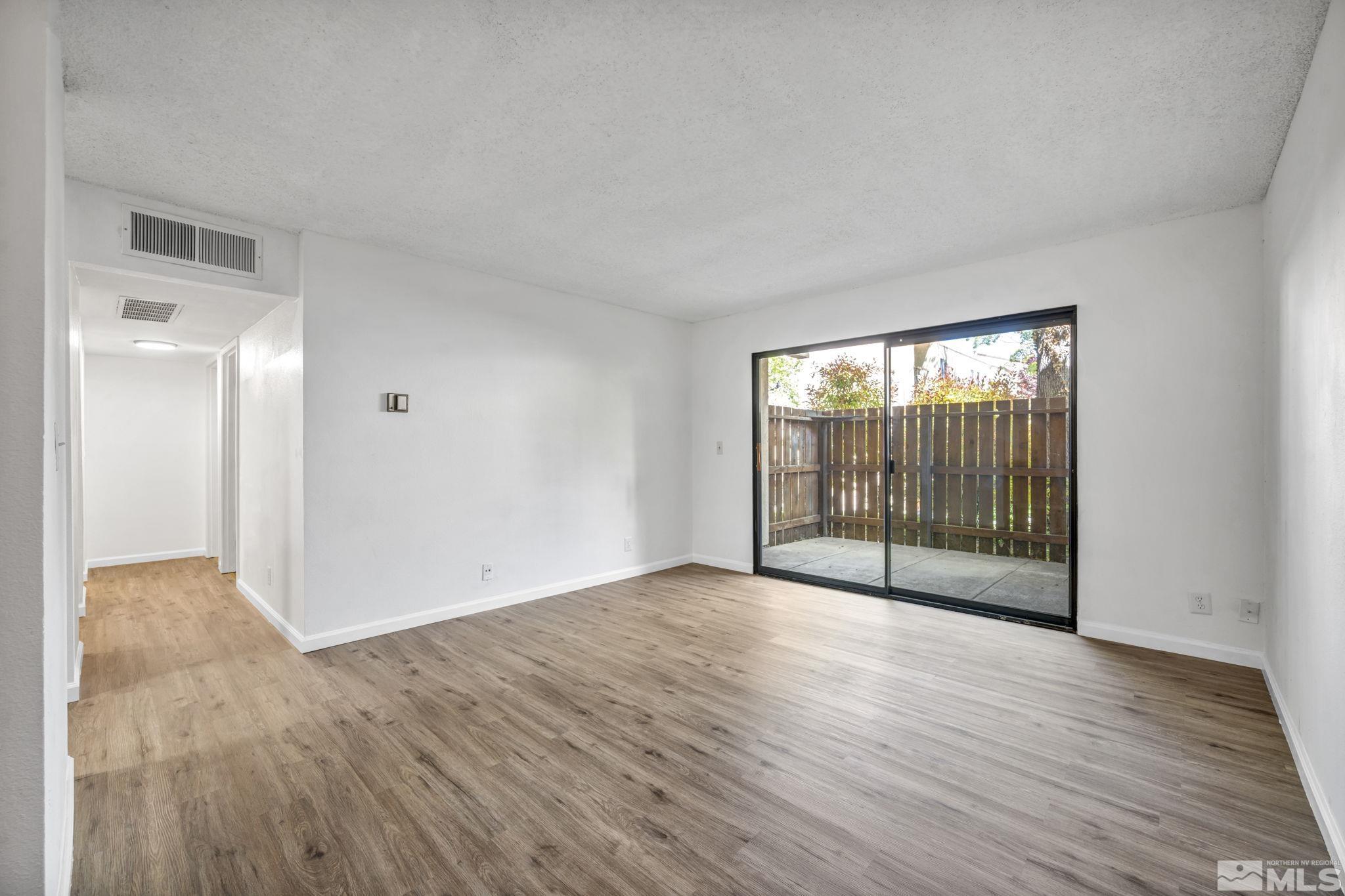 Photo #2: 250006151 Listing 