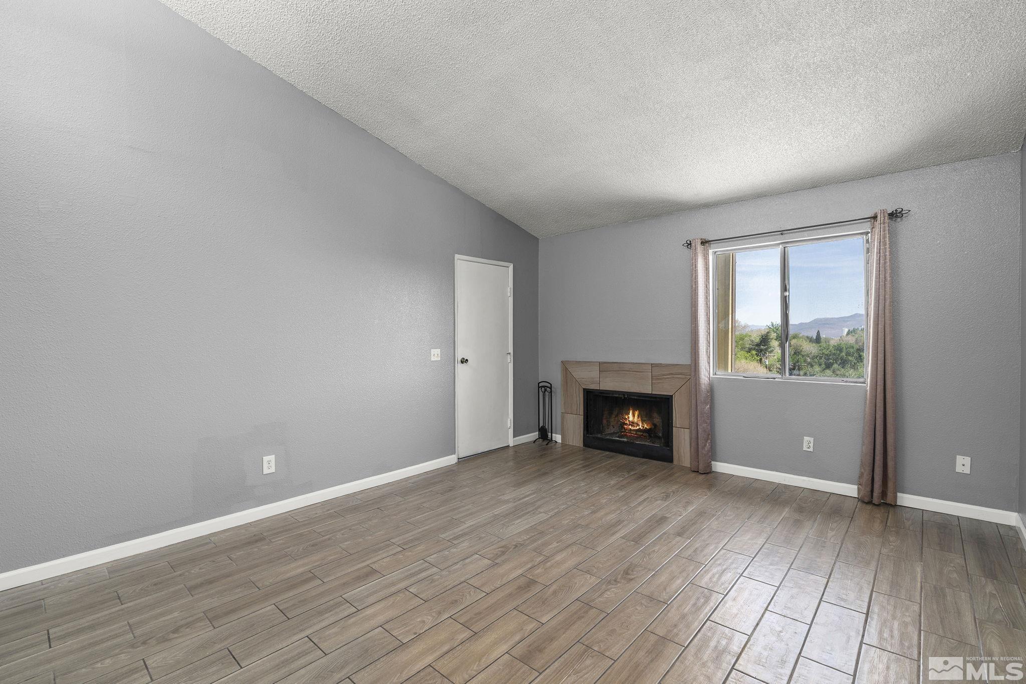 Photo #3: 250006209 Listing 
