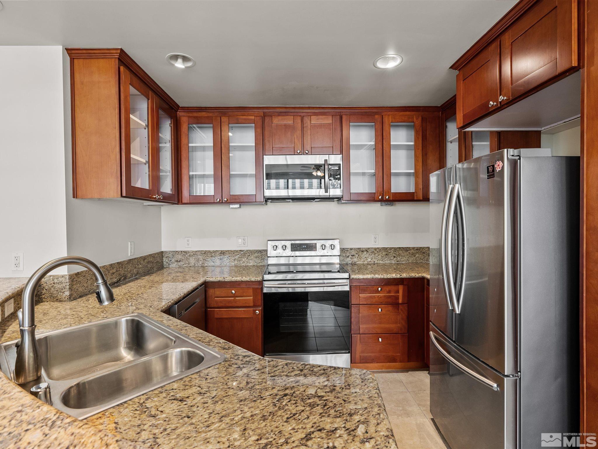 More Details about MLS # 250006341 : 450 N ARLINGTON 1404#1404