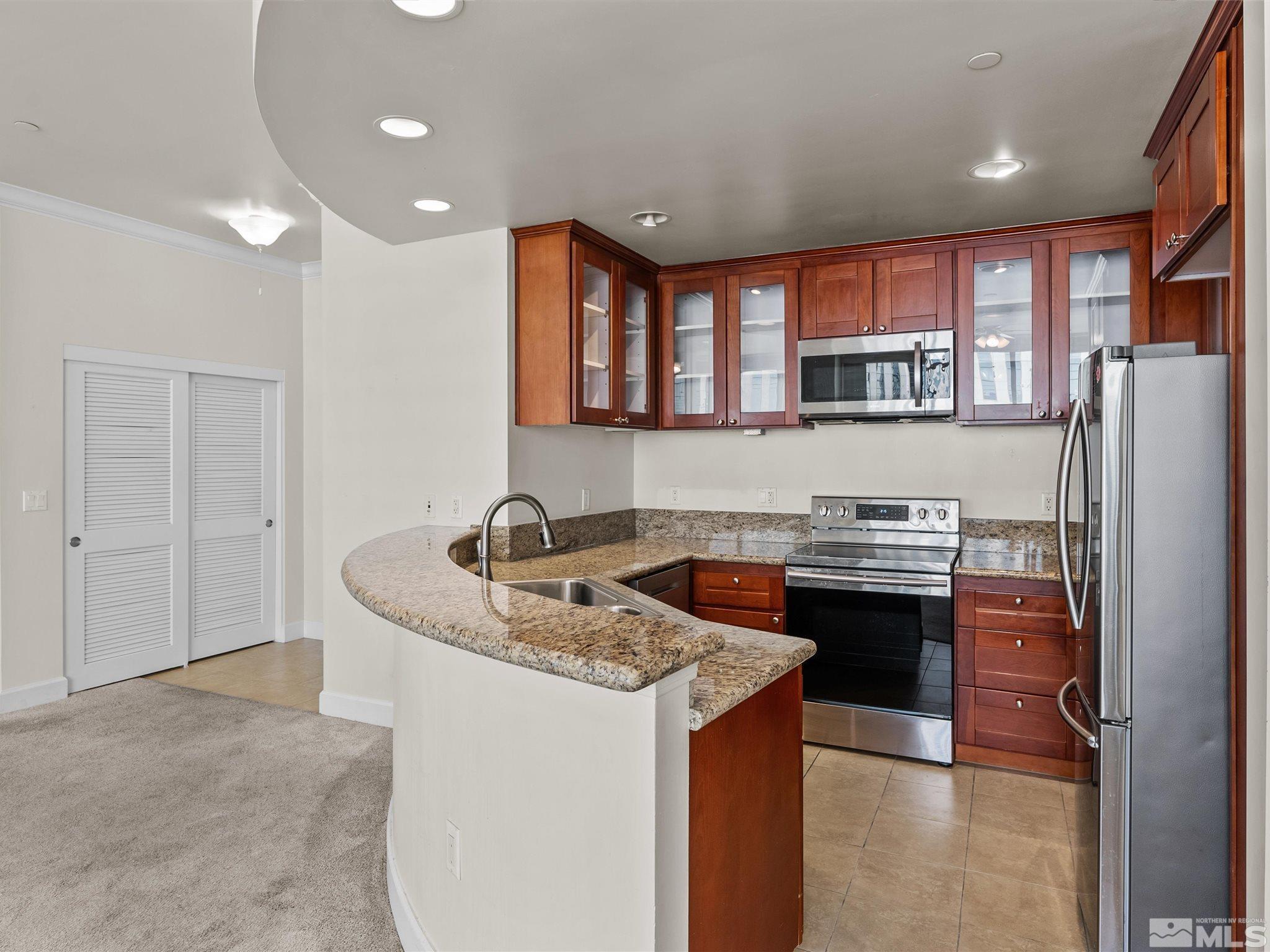 Photo #2: 250006341 Listing 